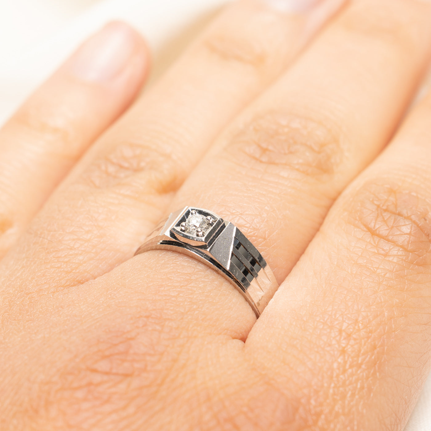Single Stone Diamond Grooved Ring | 0.078ct | SZ 7.75