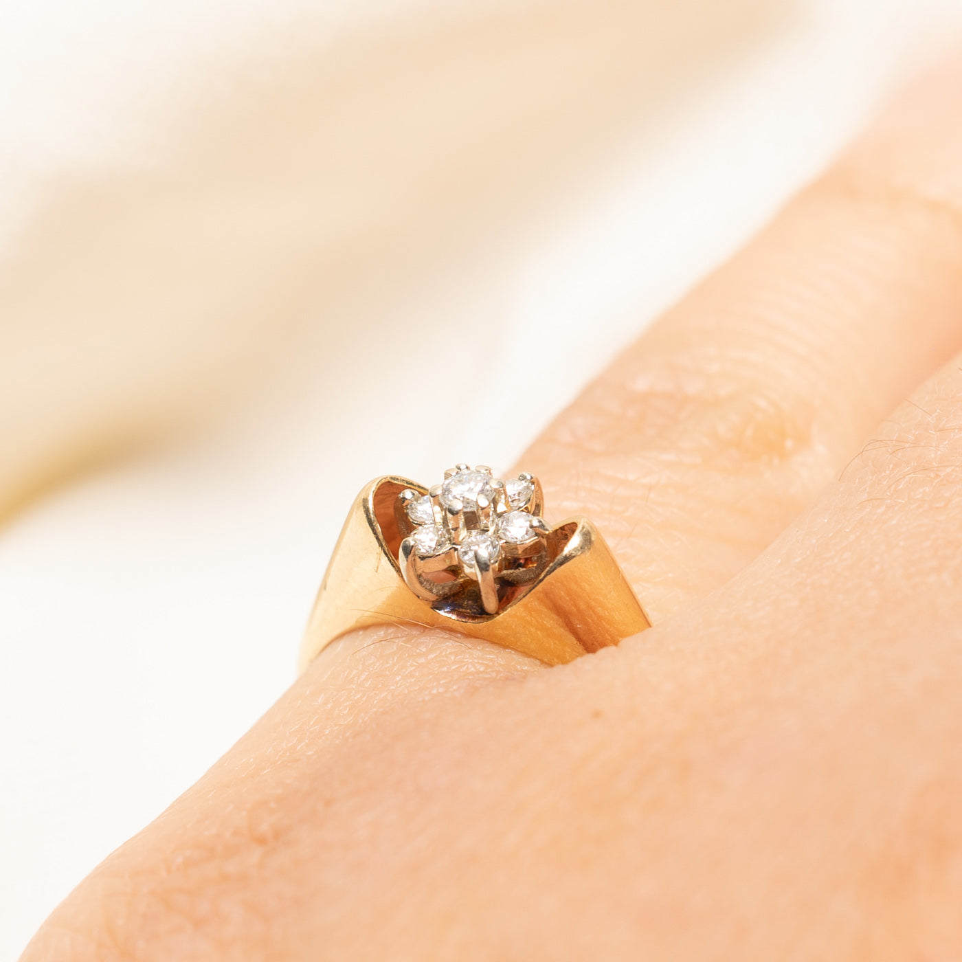 Diamond Cluster Petal Ring | 0.17ctw | SZ 5.25