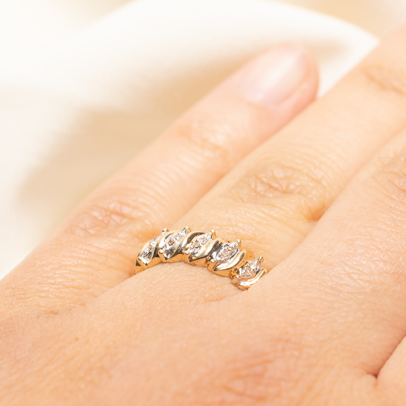 Diamond Croissant Ring | 0.07ctw | SZ 7