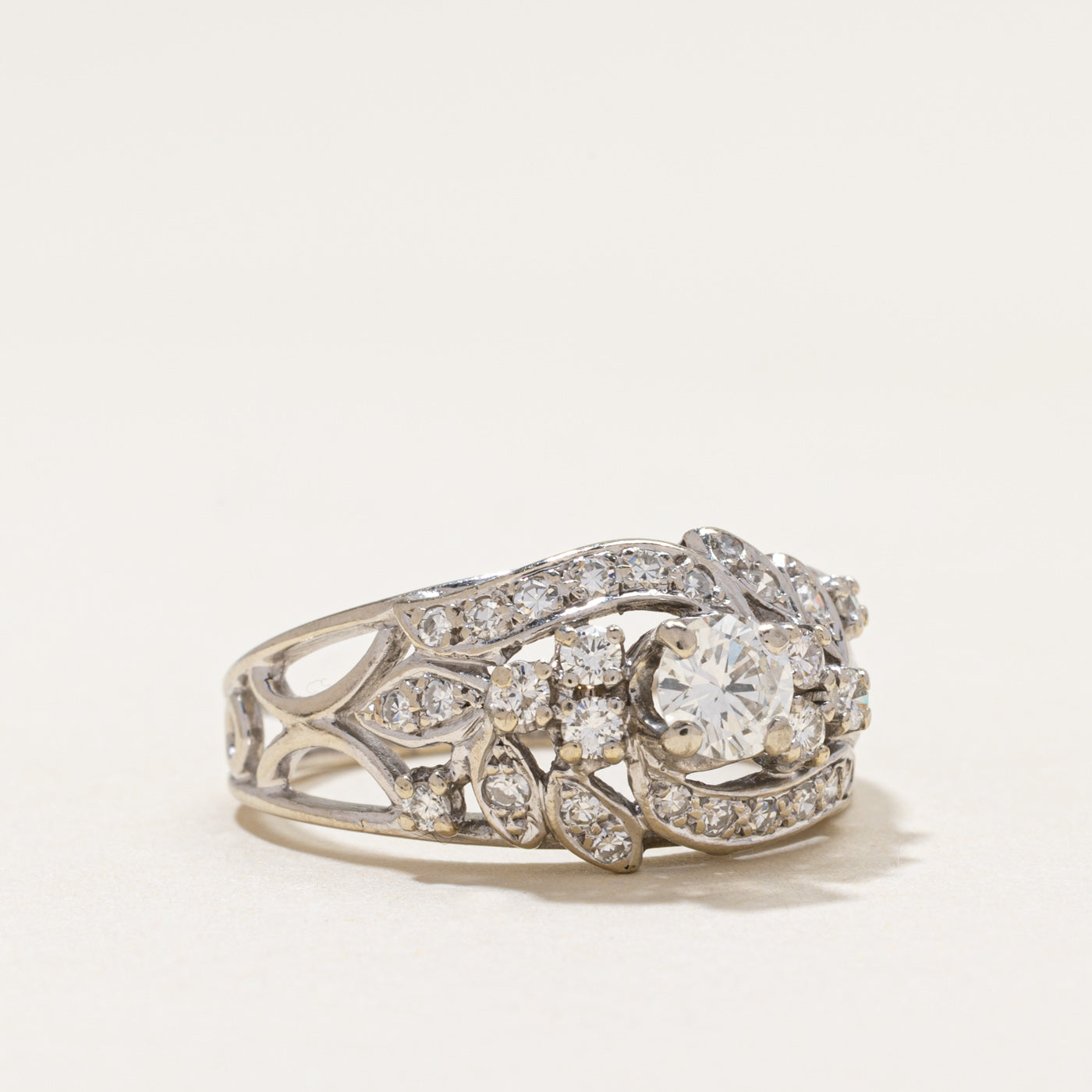 Diamond Leaf Design Cocktail Ring | 0.76ctw | SZ 7