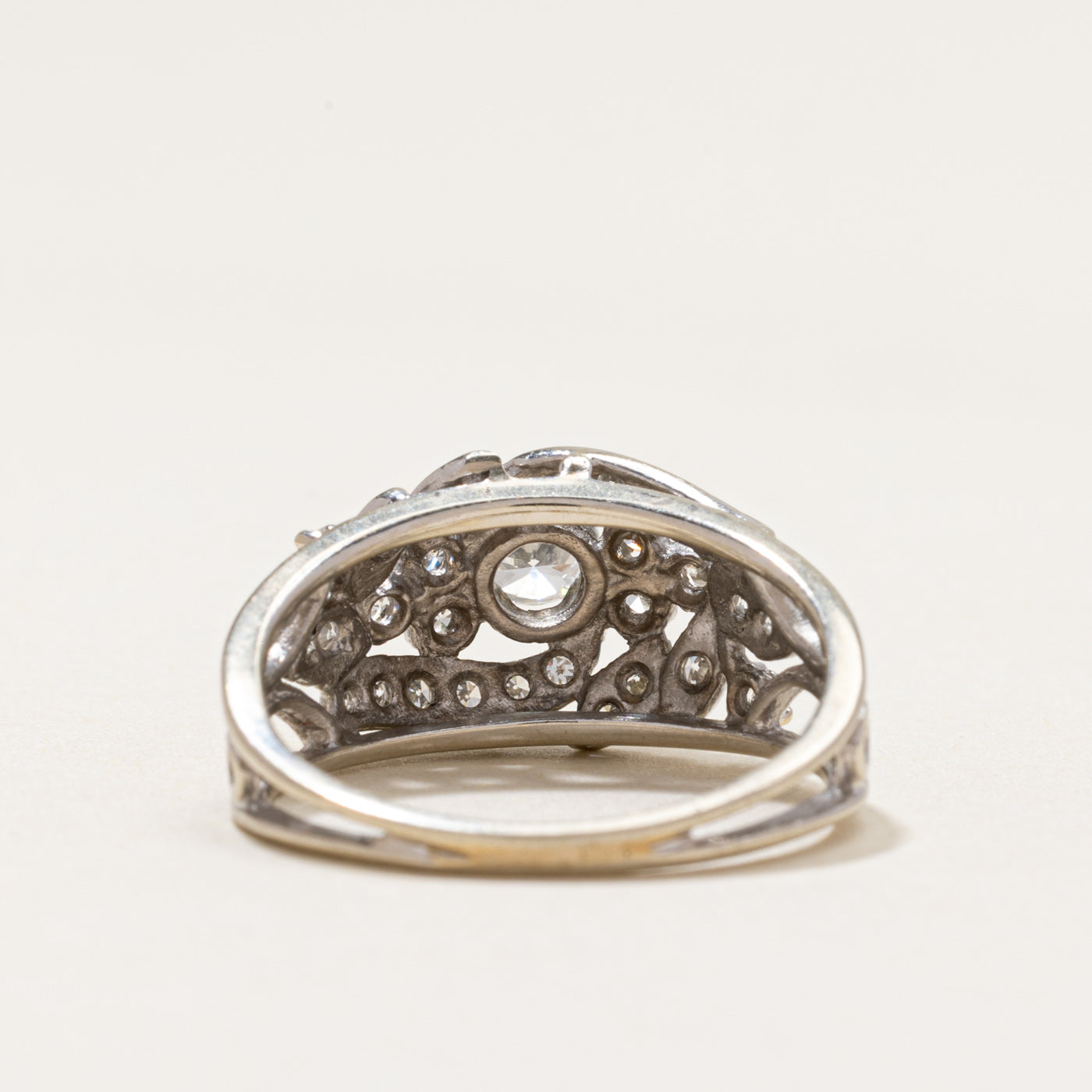 Diamond Leaf Design Cocktail Ring | 0.76ctw | SZ 7