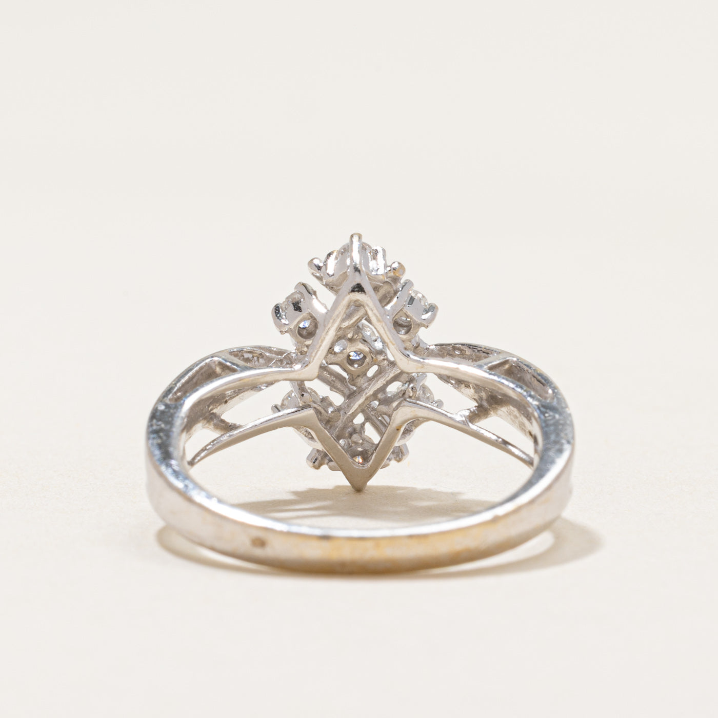 Diamond Cross Over Cluster Ring | 0.25ctw | SZ 6.25