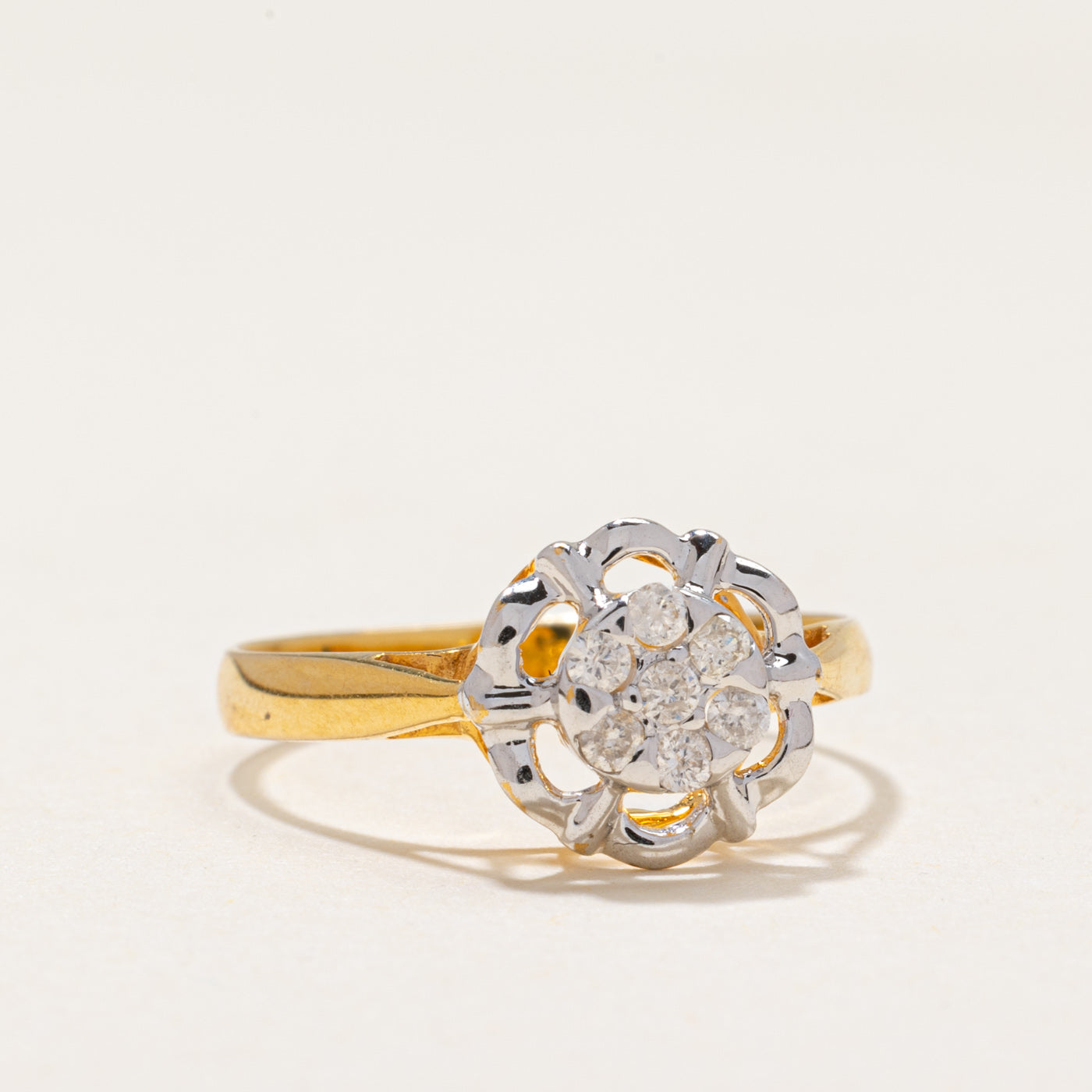 Diamond Daisy Ring | 0.15ctw | SZ 5.75