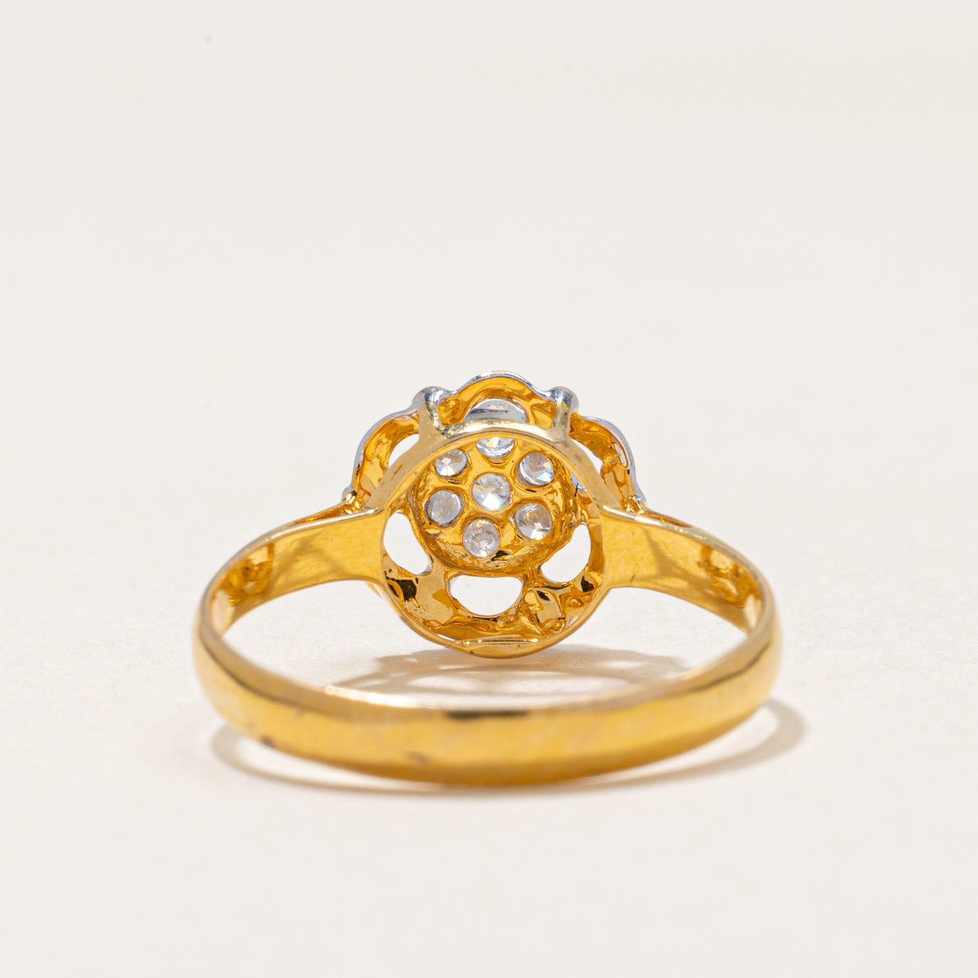 Diamond Daisy Ring | 0.15ctw | SZ 5.75