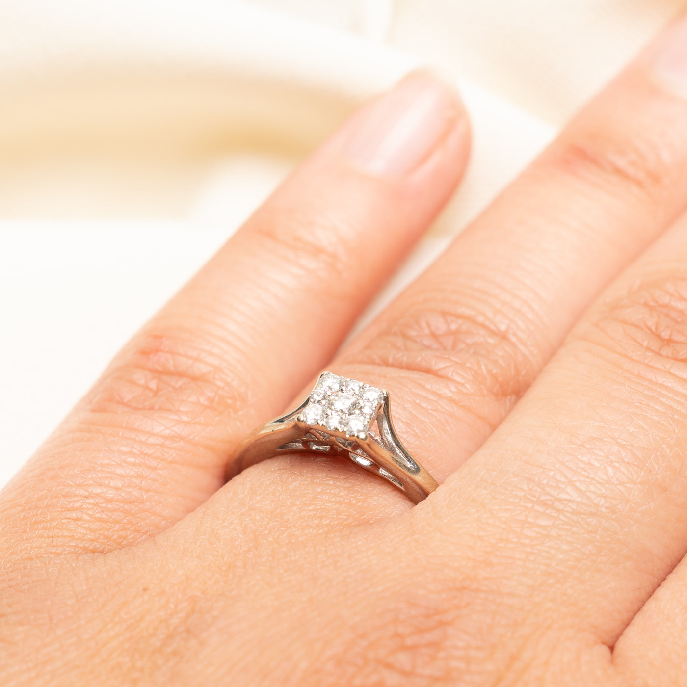 Illusion Set Diamond Cluster Ring | 0.25ctw | SZ 7.25