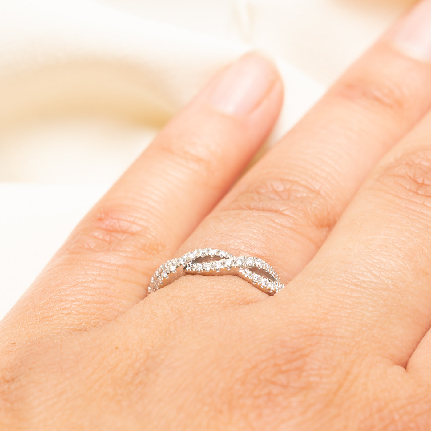 14k Diamond Cross Over Ring | 0.30ctw | SZ 7