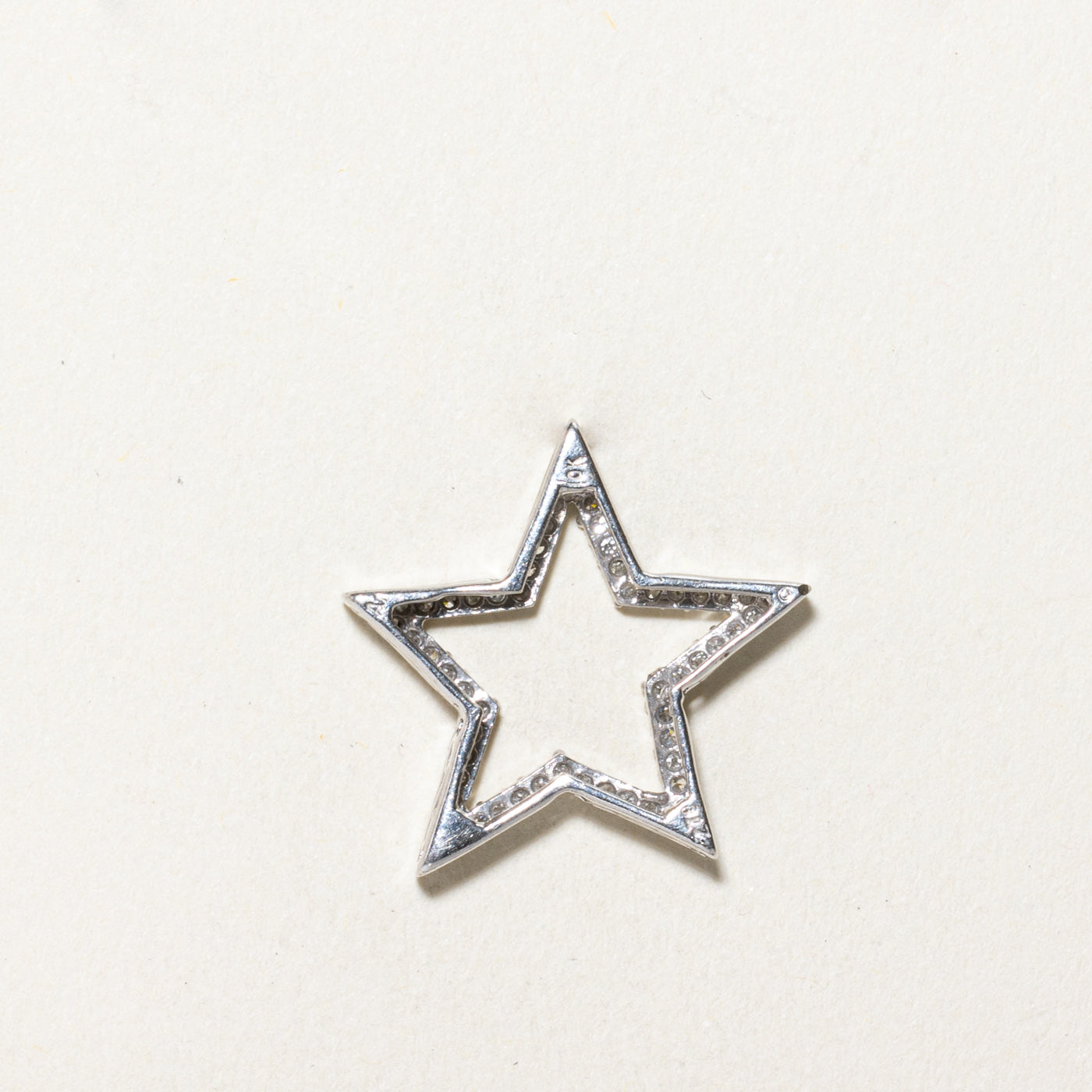 Pendentif étoile ouverte en diamant | 0,20 ct