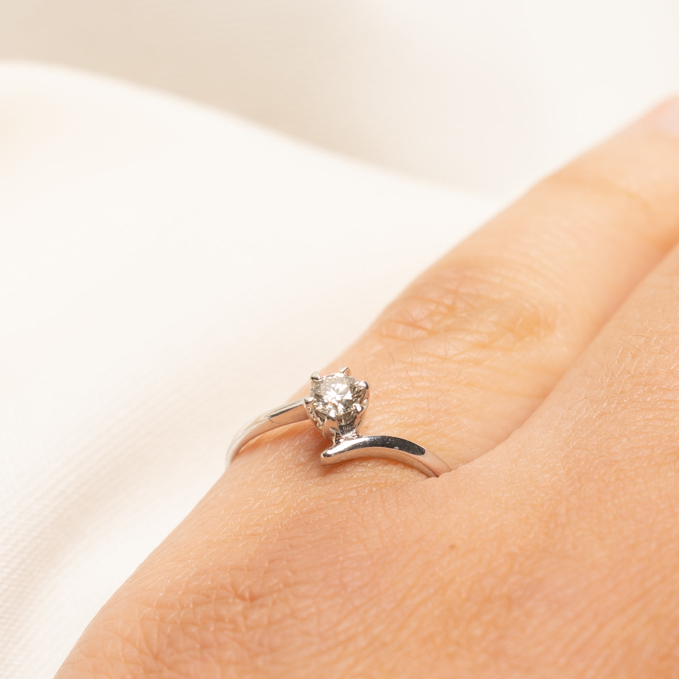 18k Solitaire Diamond Bypass Ring | 0.20ct | SZ 6