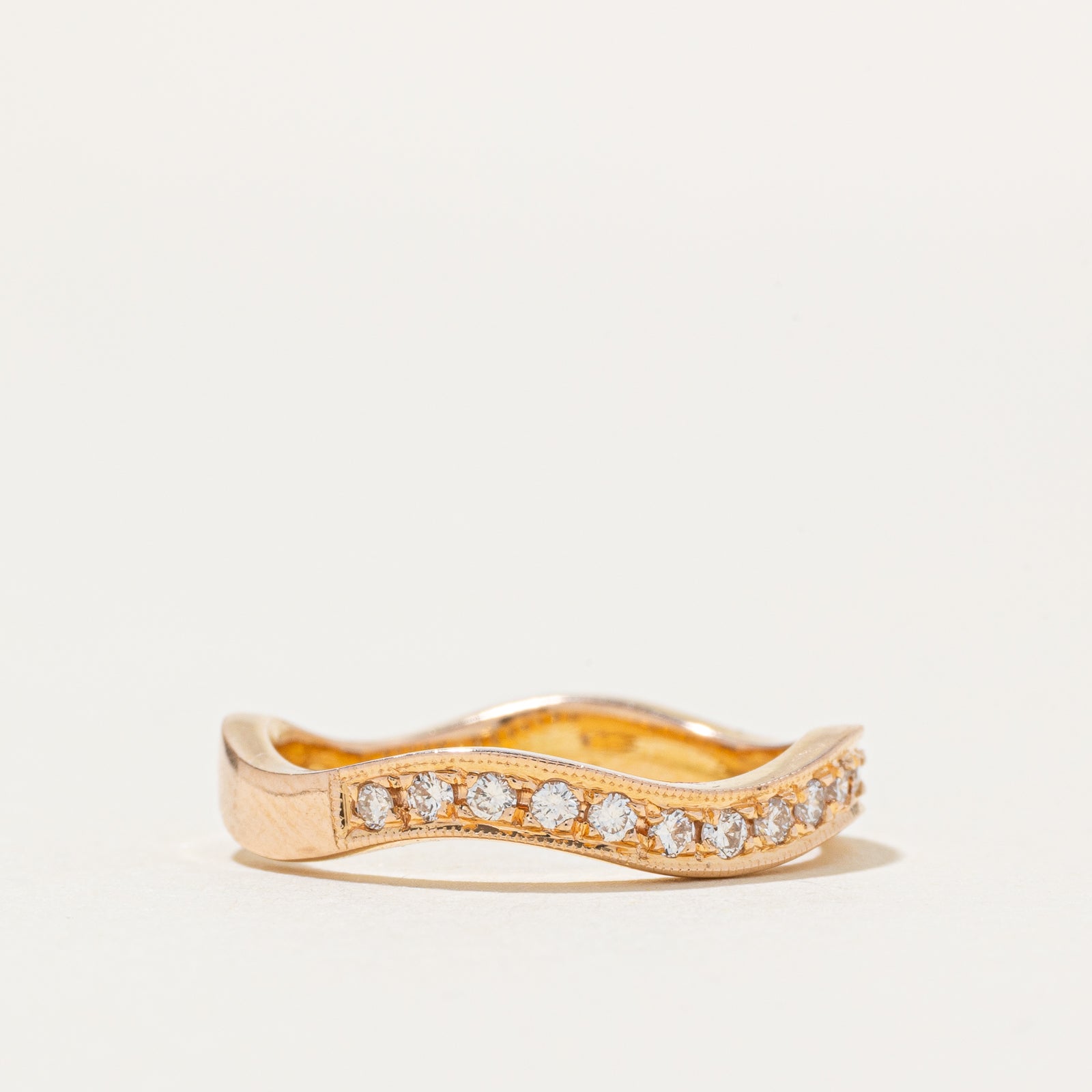 18k Semi Eternity Diamond Wavy Band | 0.14ctw | 2.75mm | SZ 5.25