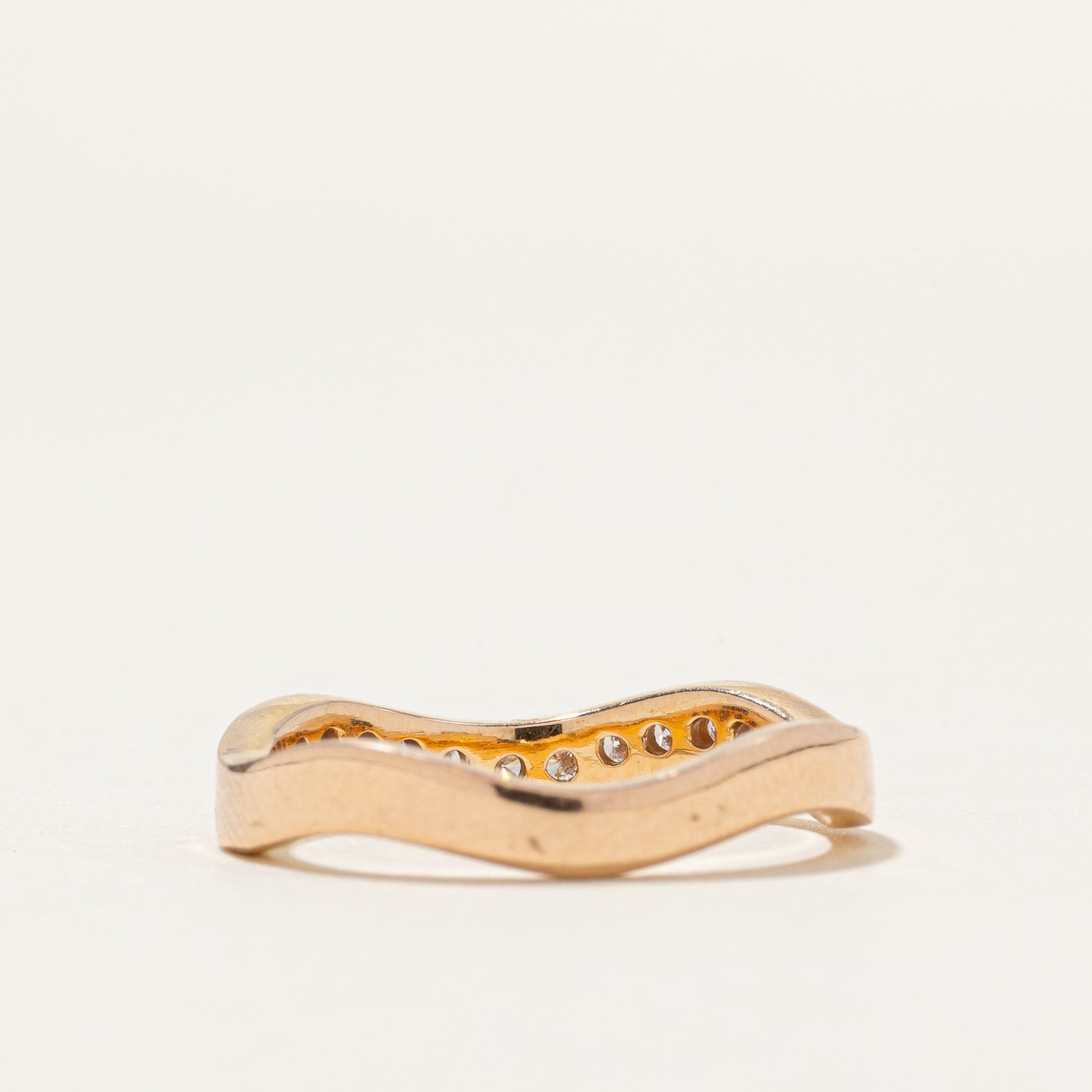18k Semi Eternity Diamond Wavy Band | 0.14ctw | 2.75mm | SZ 5.25
