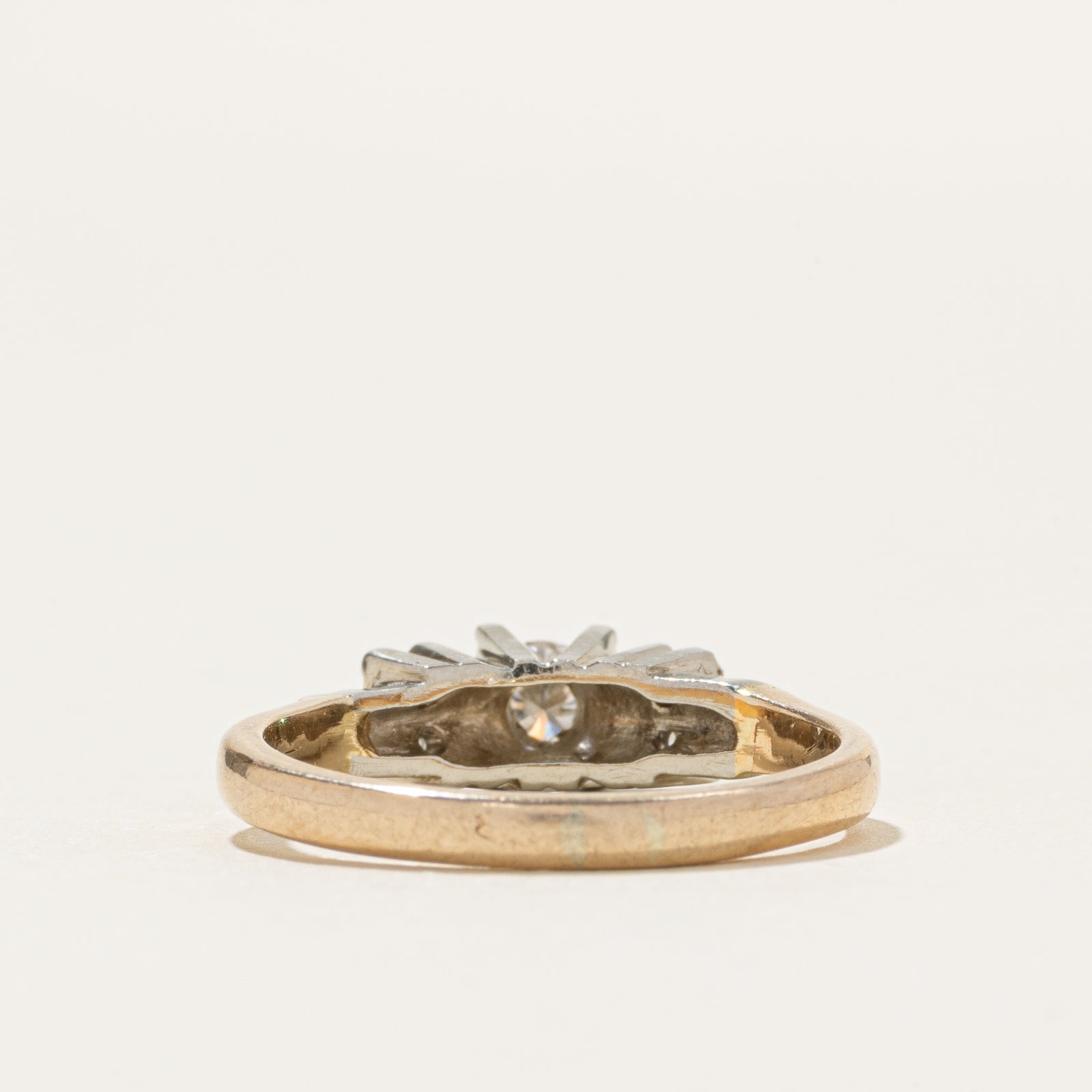 Two Tone Diamond Grooved Ring | 0.23ctw | SZ 6.25