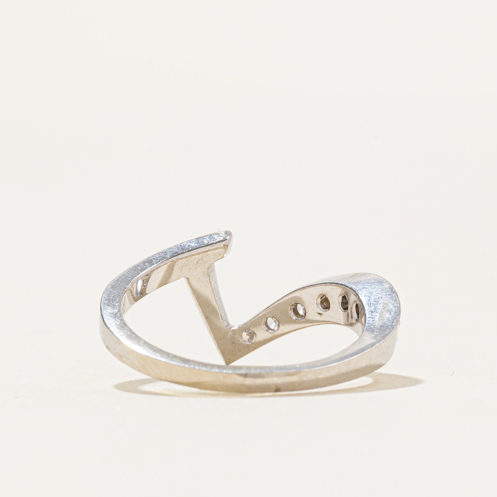14k Diamond Angled Chevron Ring | 0.13ctw | SZ 6
