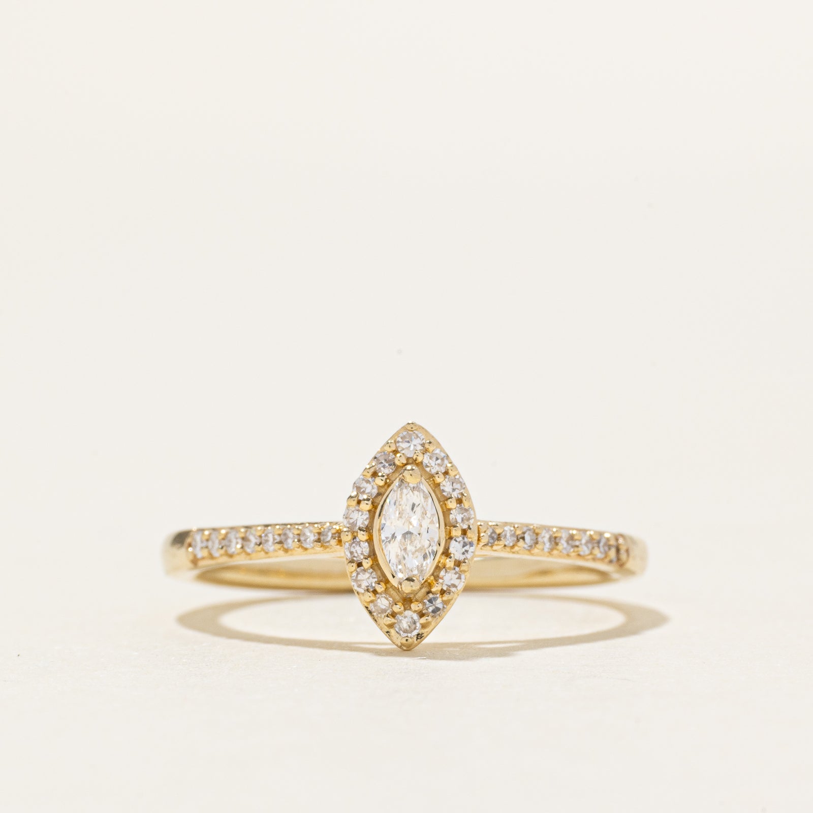 Bague cathédrale en or 10 carats sertie de diamants taille marquise « Michael Hill » | 0,20 ct | Taille 5,75