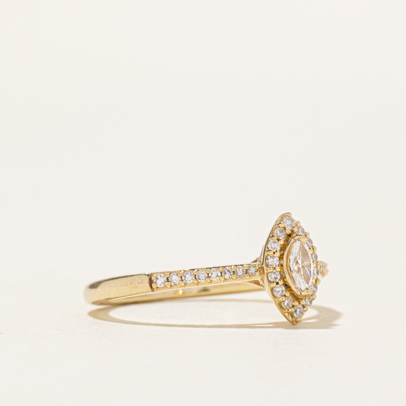 Bague cathédrale en or 10 carats sertie de diamants taille marquise « Michael Hill » | 0,20 ct | Taille 5,75
