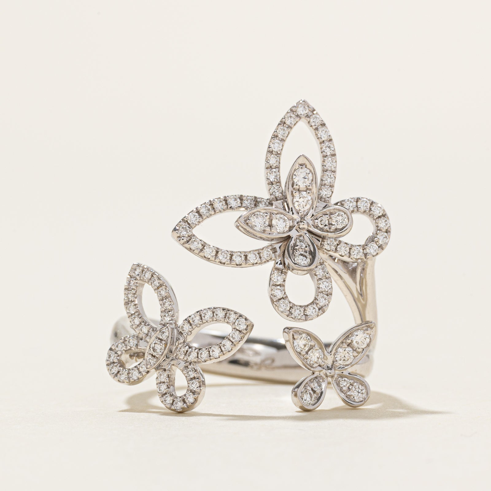 Bague trois papillons en or 18 carats et diamants | 0,25 ct au total | Taille 7