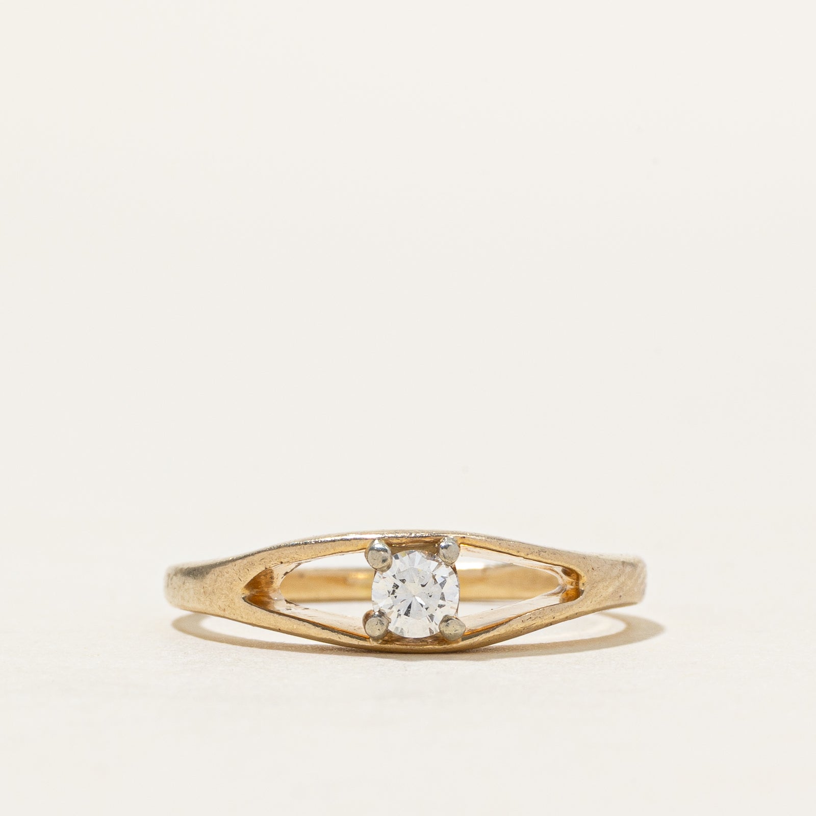 14k Solitaire Diamond Split Shank Ring | 0.12ct | SZ 6.5