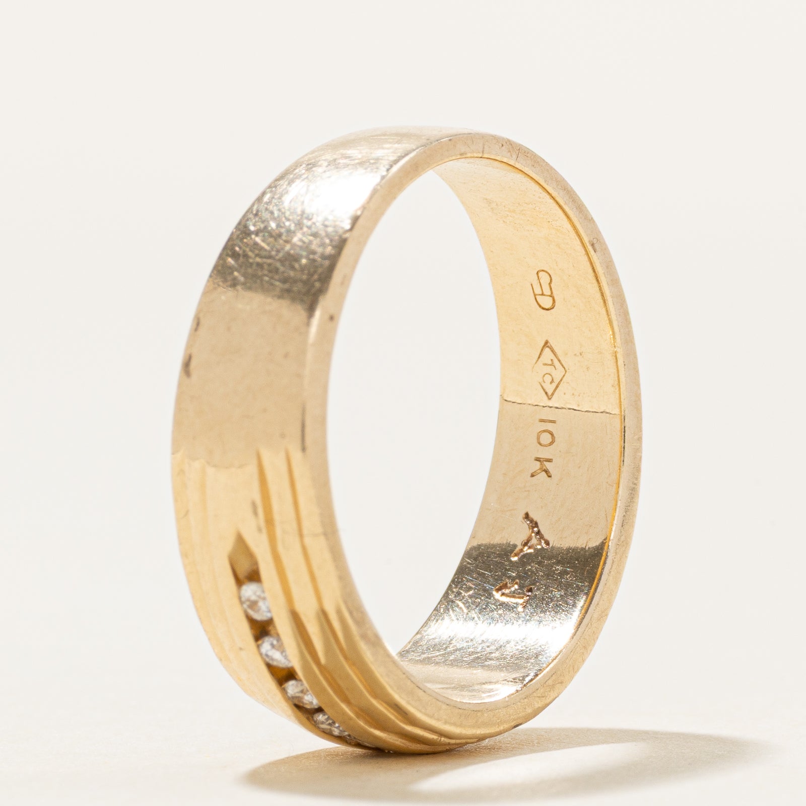 10k Semi Eternity Diamond Grooved Ring | 0.12ctw | SZ 9