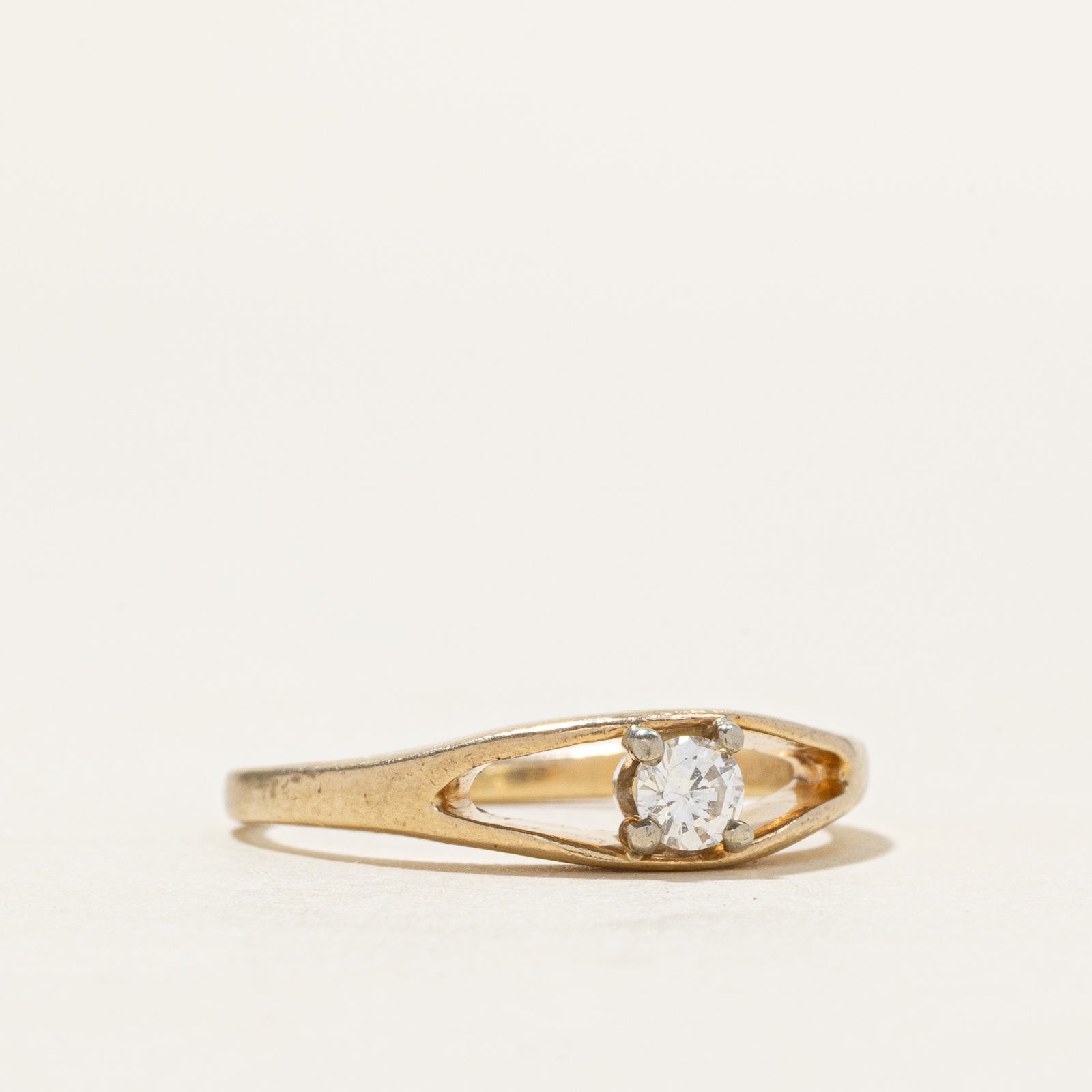 14k Solitaire Diamond Split Shank Ring | 0.12ct | SZ 6.5