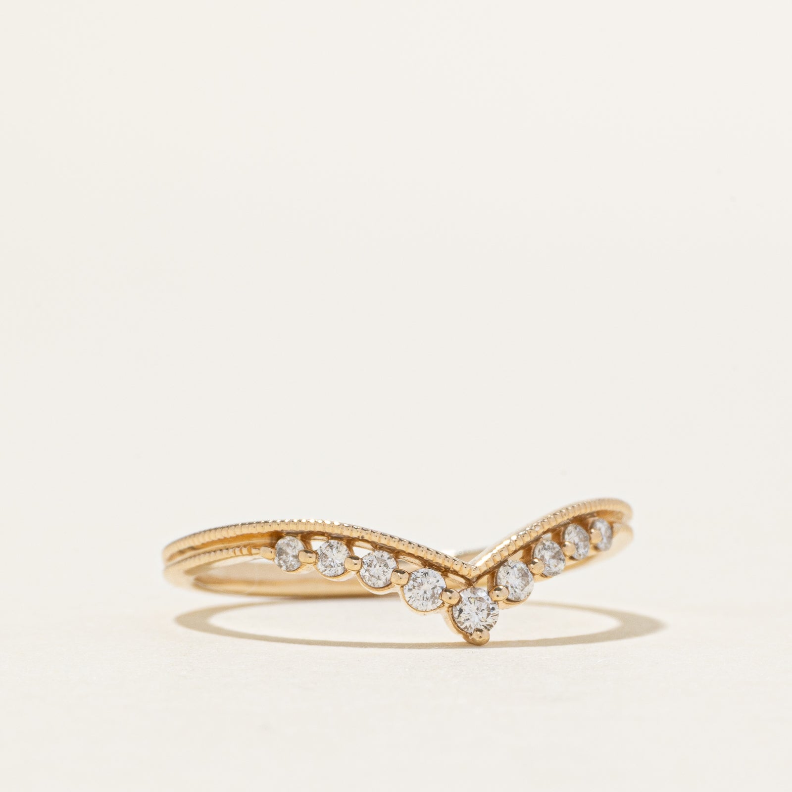 10k Diamond Milgrain Chevron Ring | 0.15ctw | SZ 7