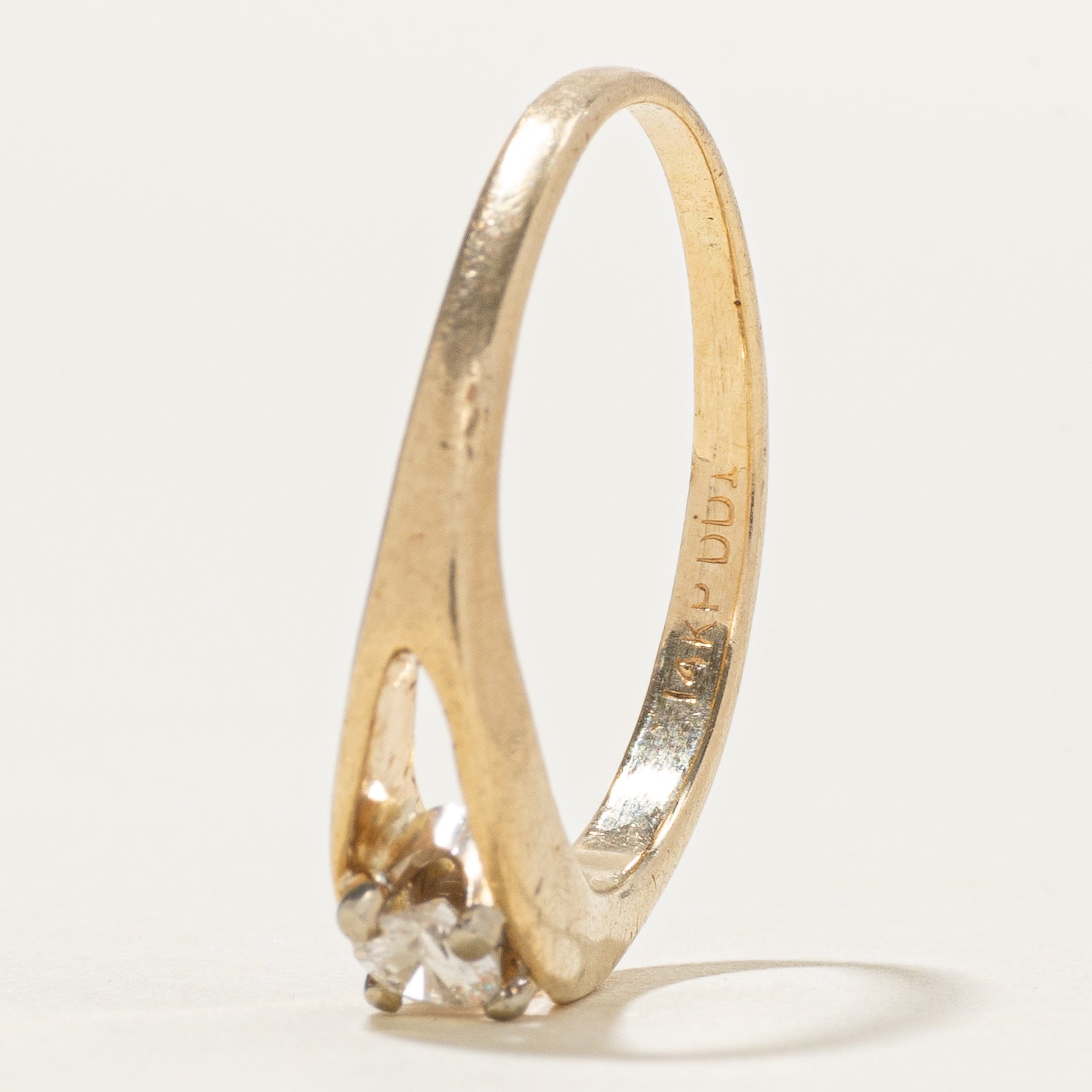 14k Solitaire Diamond Split Shank Ring | 0.12ct | SZ 6.5