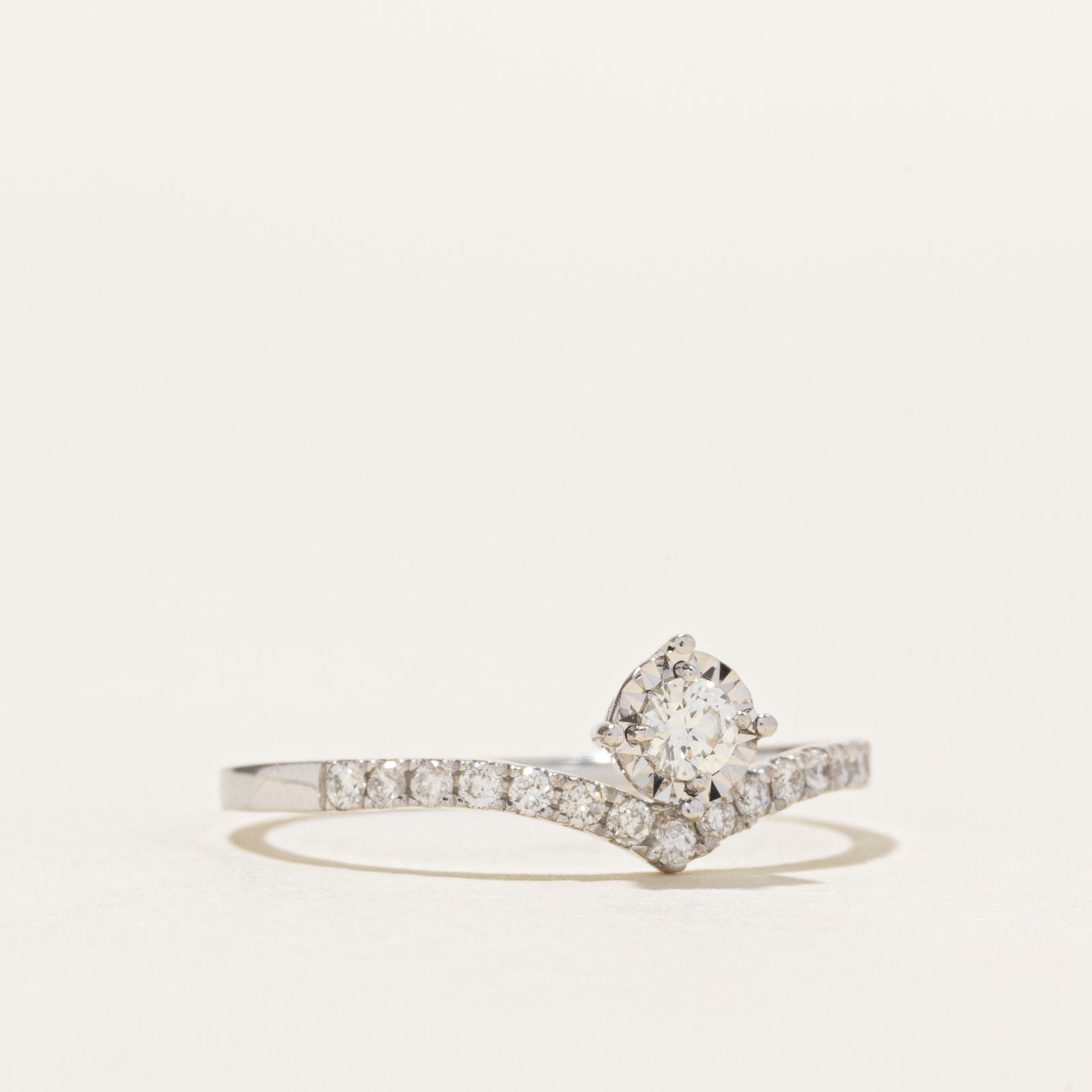 18k Illusion Set Diamond Chevron Ring | 0.26ctw | SZ 6