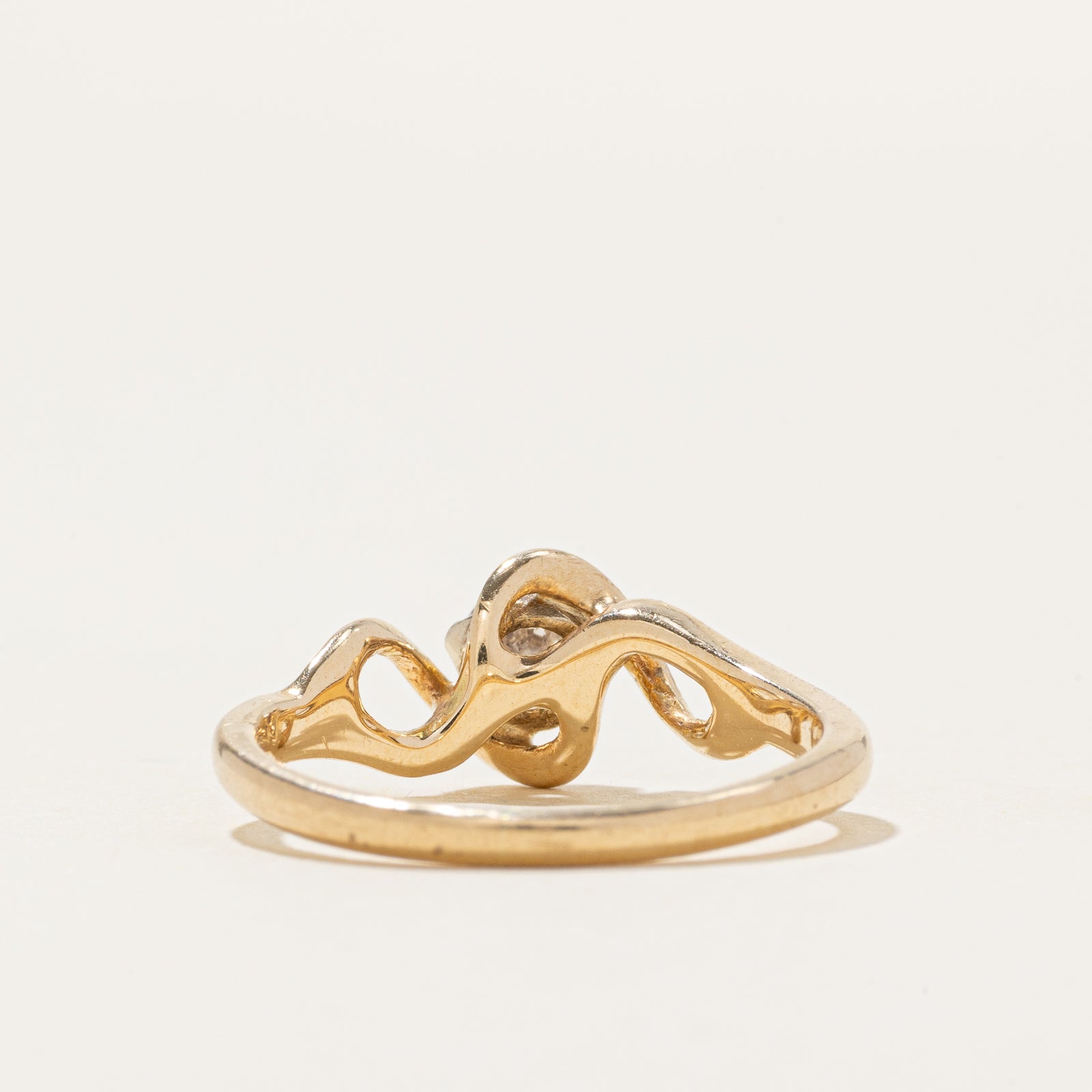 14k Solitaire Diamond Twisted Ring | 0.26ct | SZ 5.5