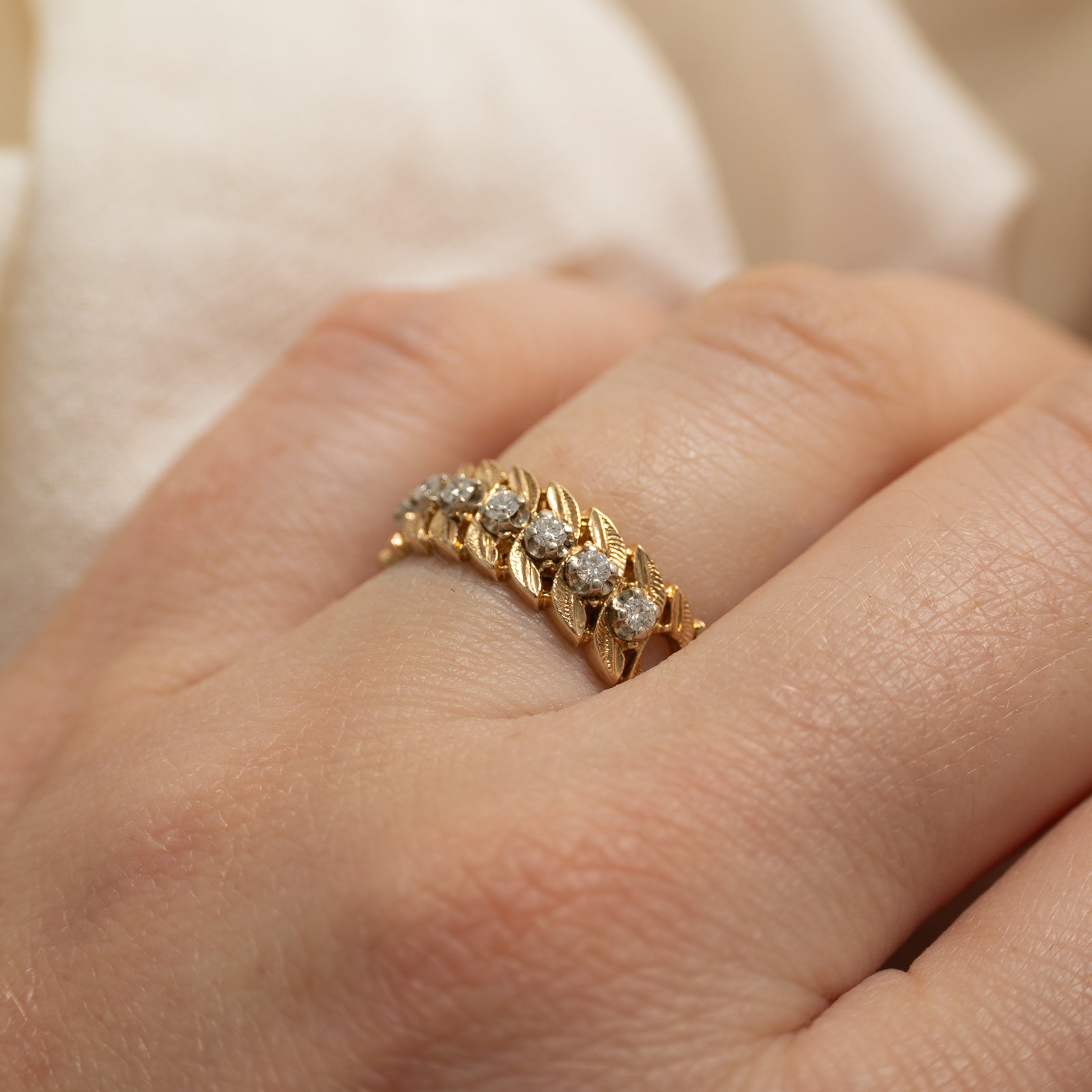 14k Diamond Engraved Leaf Band | 0.16ctw | 6mm | SZ 6.5