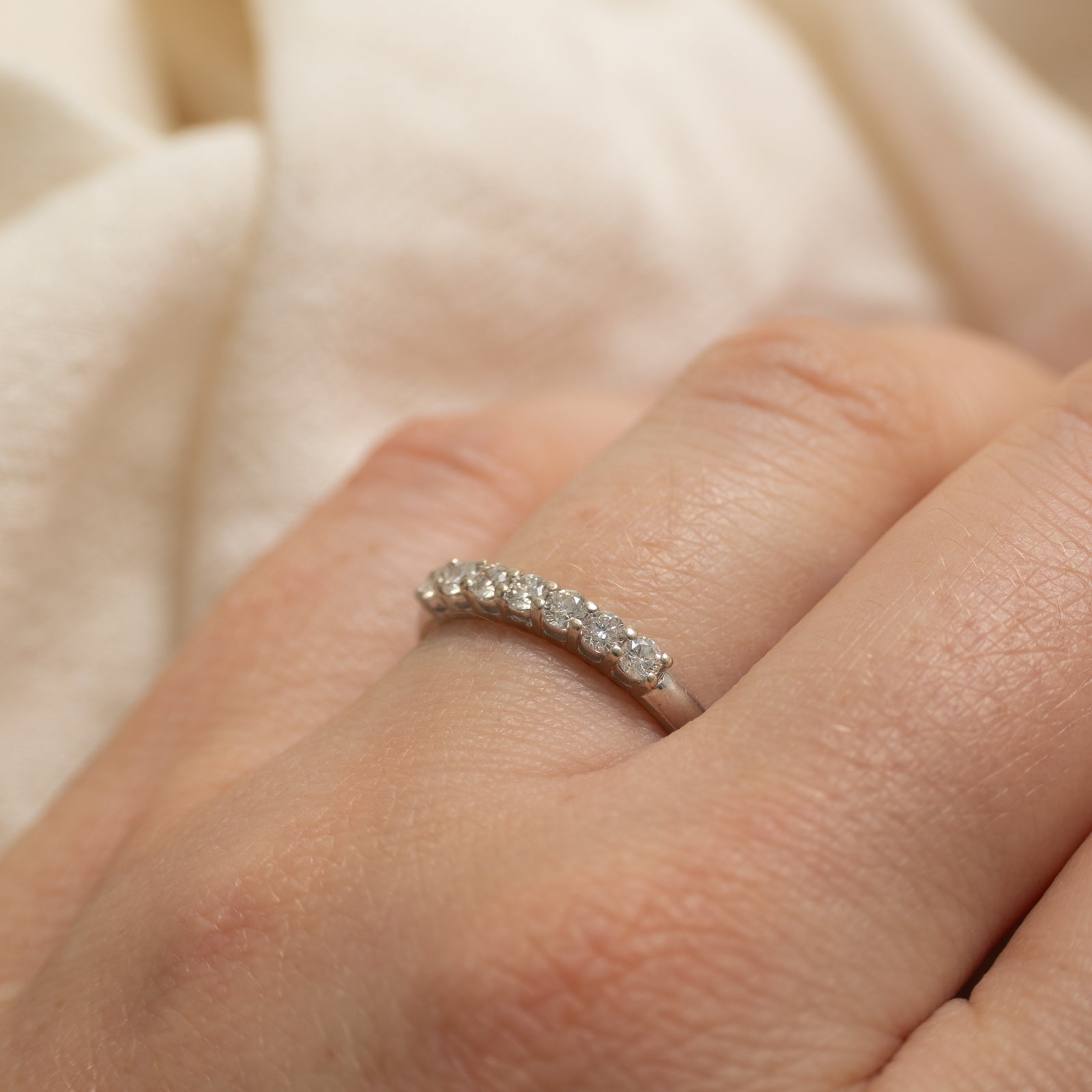 14k Seven Stone Diamond Ring | 0.29ctw | SZ 6