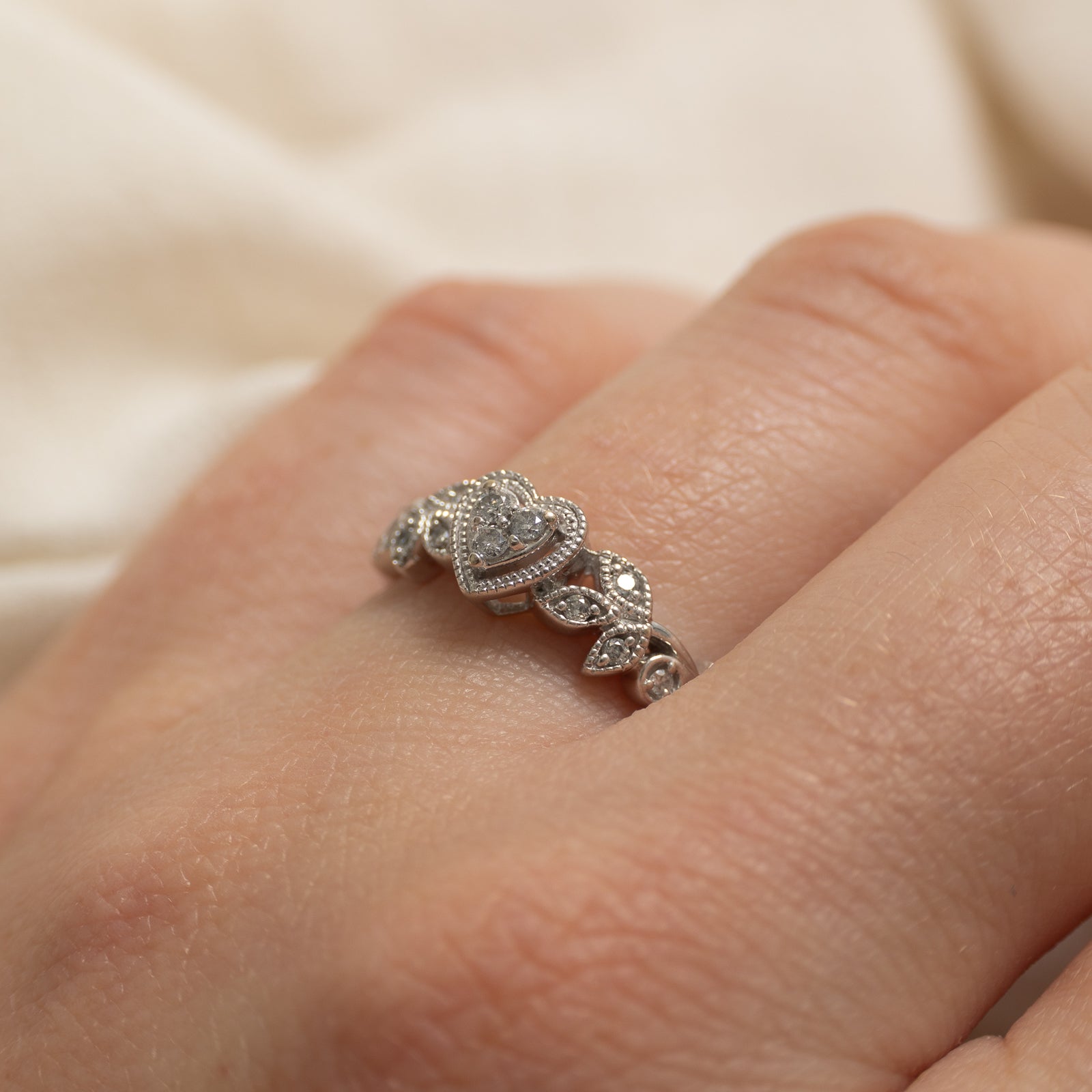 'Birks' 10k Diamond Milgrain Leafy Vine & Heart Ring | 0.12ctw | SZ 6
