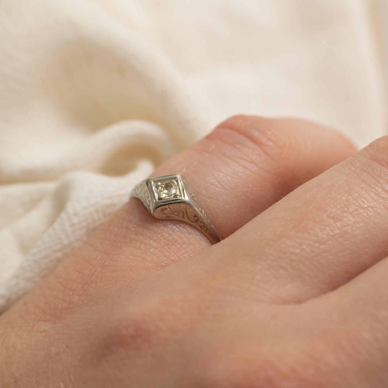 19k Diamond Engraved Ring | 0.07ct | SZ 3.5