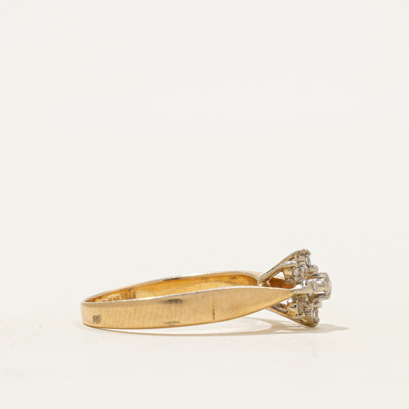 Diamond Petal Reverse Tapered Ring | 0.10ctw | SZ 6.25