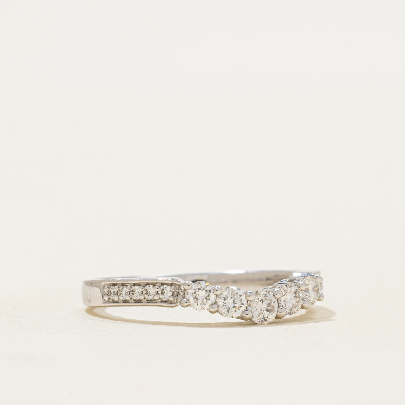 Bague contour en or blanc sertie de diamants | 0,36 ct | Taille 6,5