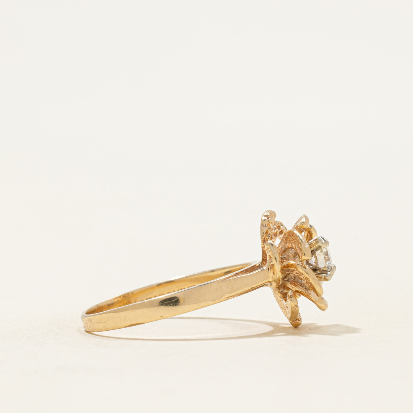 14k Diamond Textured Floral Ring | 0.20ct | SZ 7