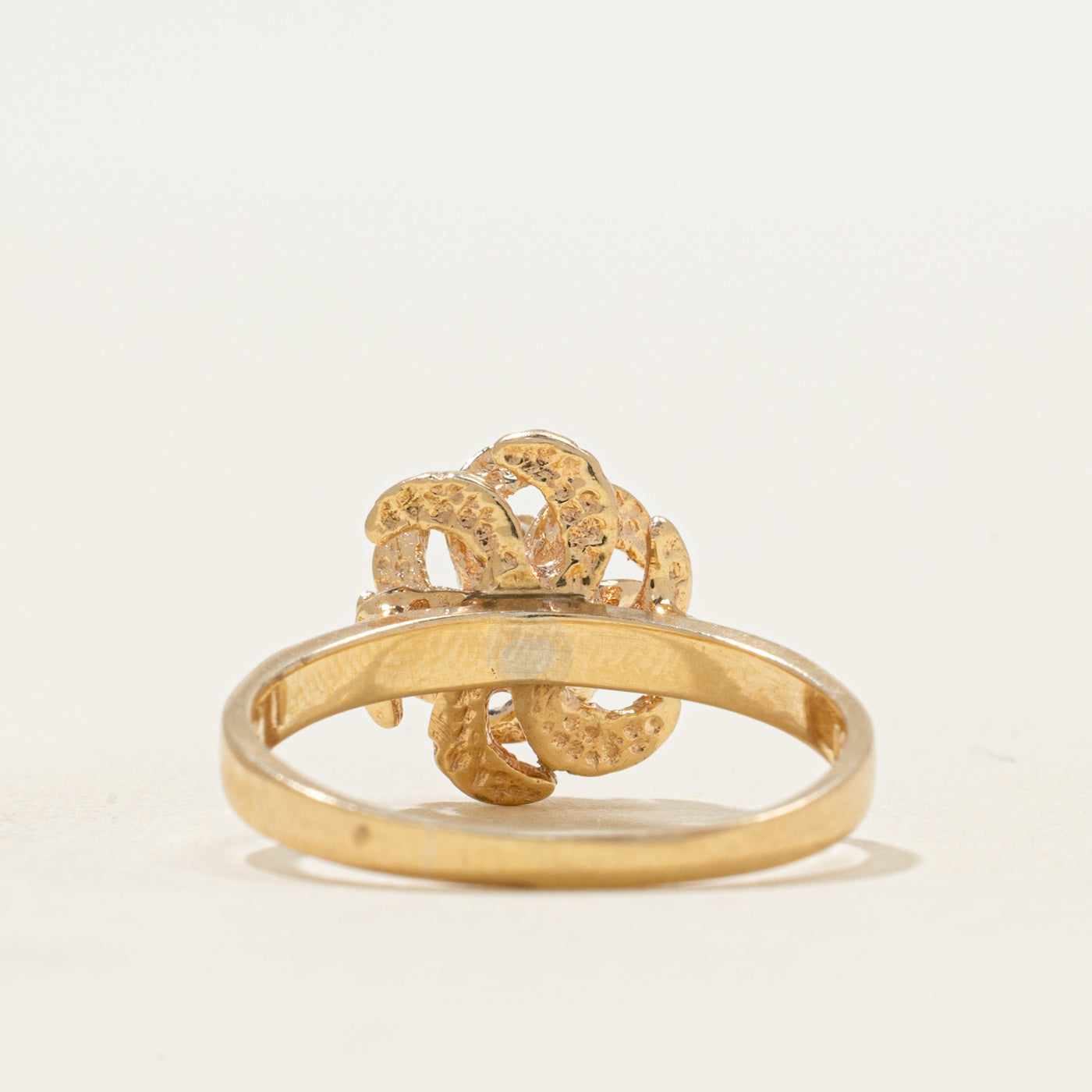 14k Diamond Textured Floral Ring | 0.20ct | SZ 7