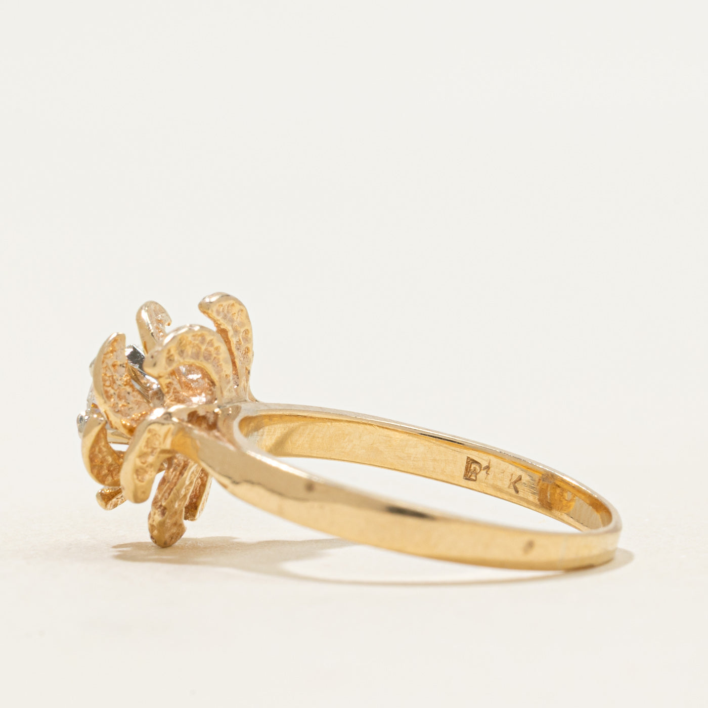 14k Diamond Textured Floral Ring | 0.20ct | SZ 7