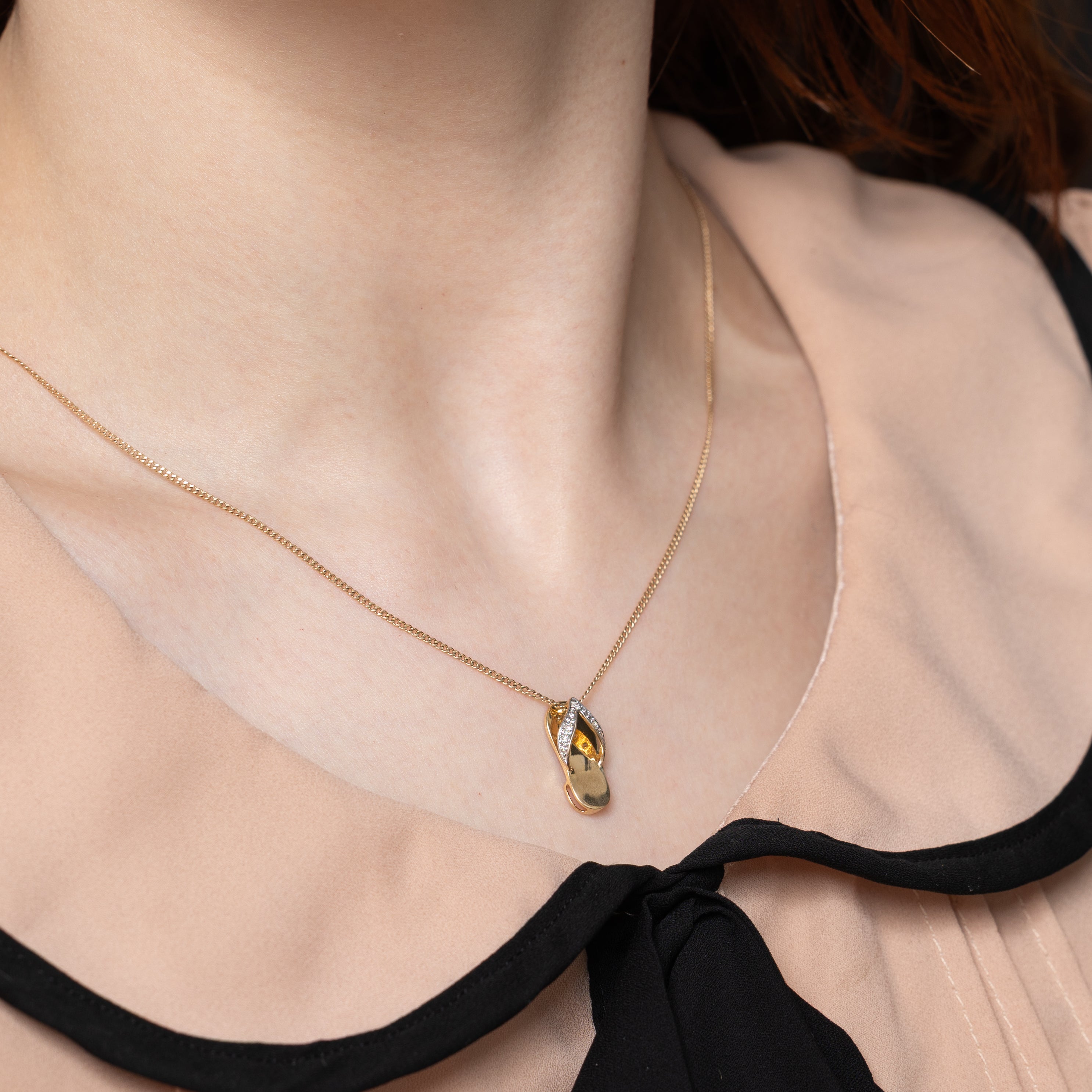 Diamond Flip Flop Pendant | 0.04ctw