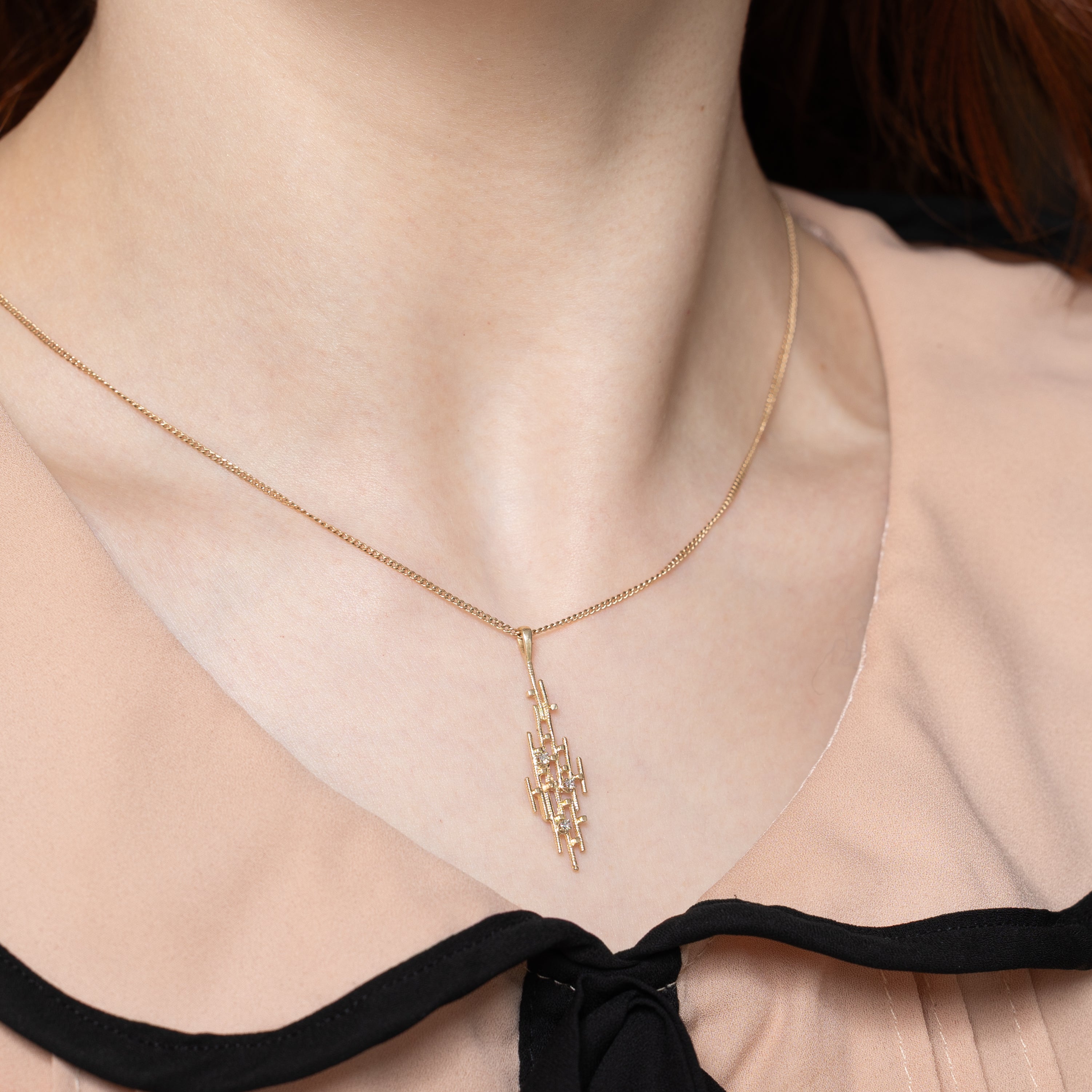 Scattered Diamond Abstract Pendant | 0.05ctw
