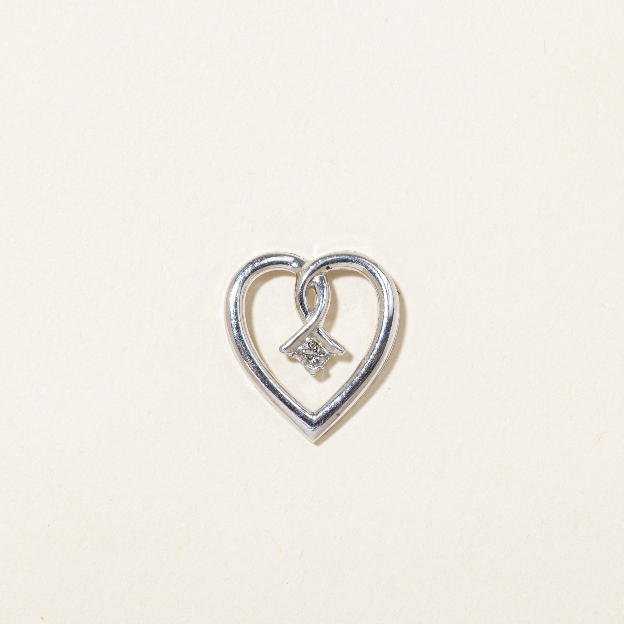 Diamond Twisted Heart Pendant | 0.10ct