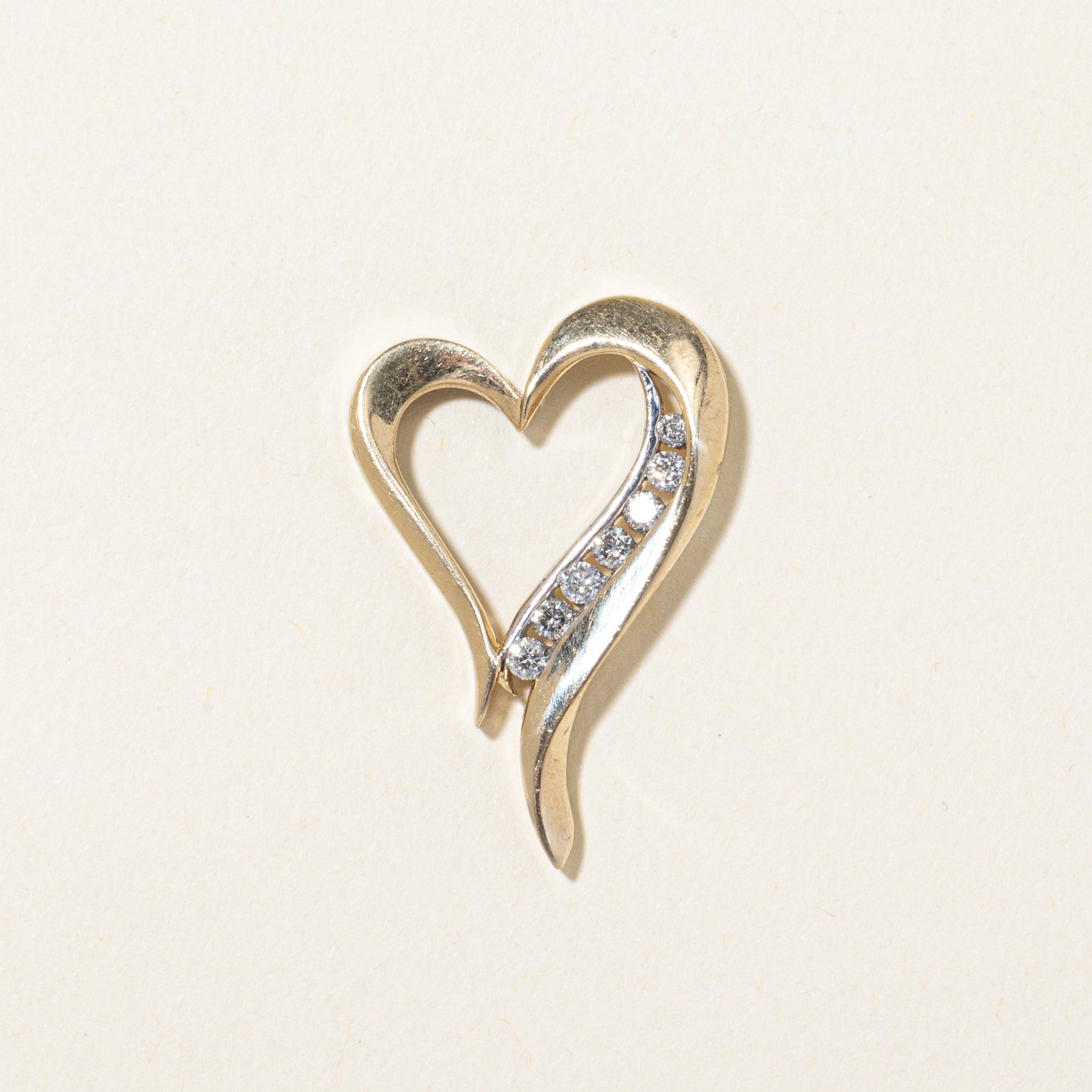 Diamond Open Heart Pendant | 0.20ctw