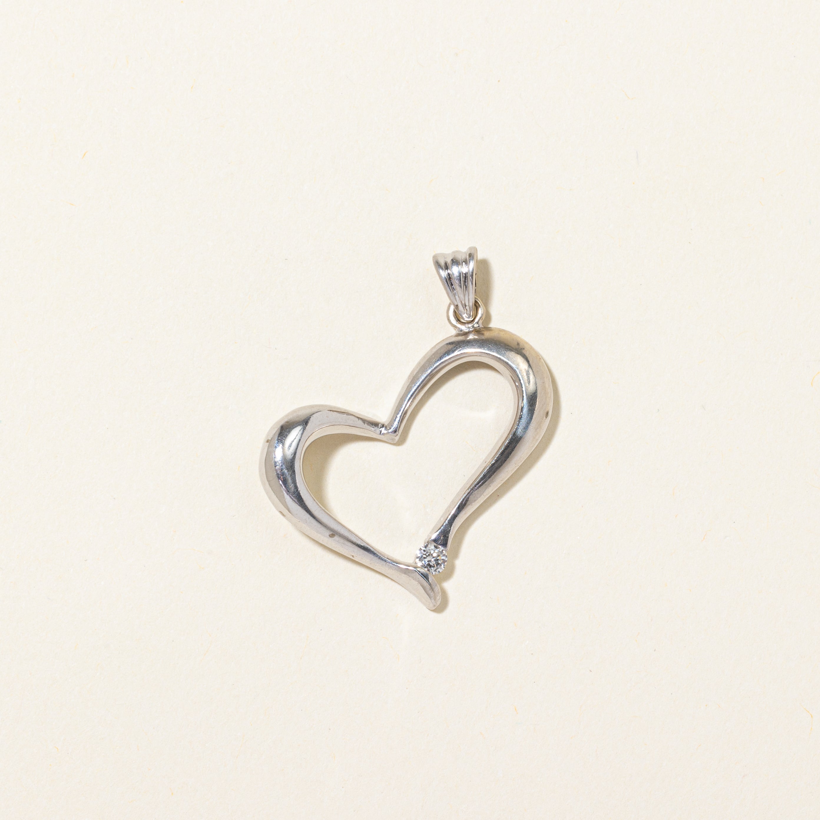 Single Diamond Heart Pendant | 0.10ct