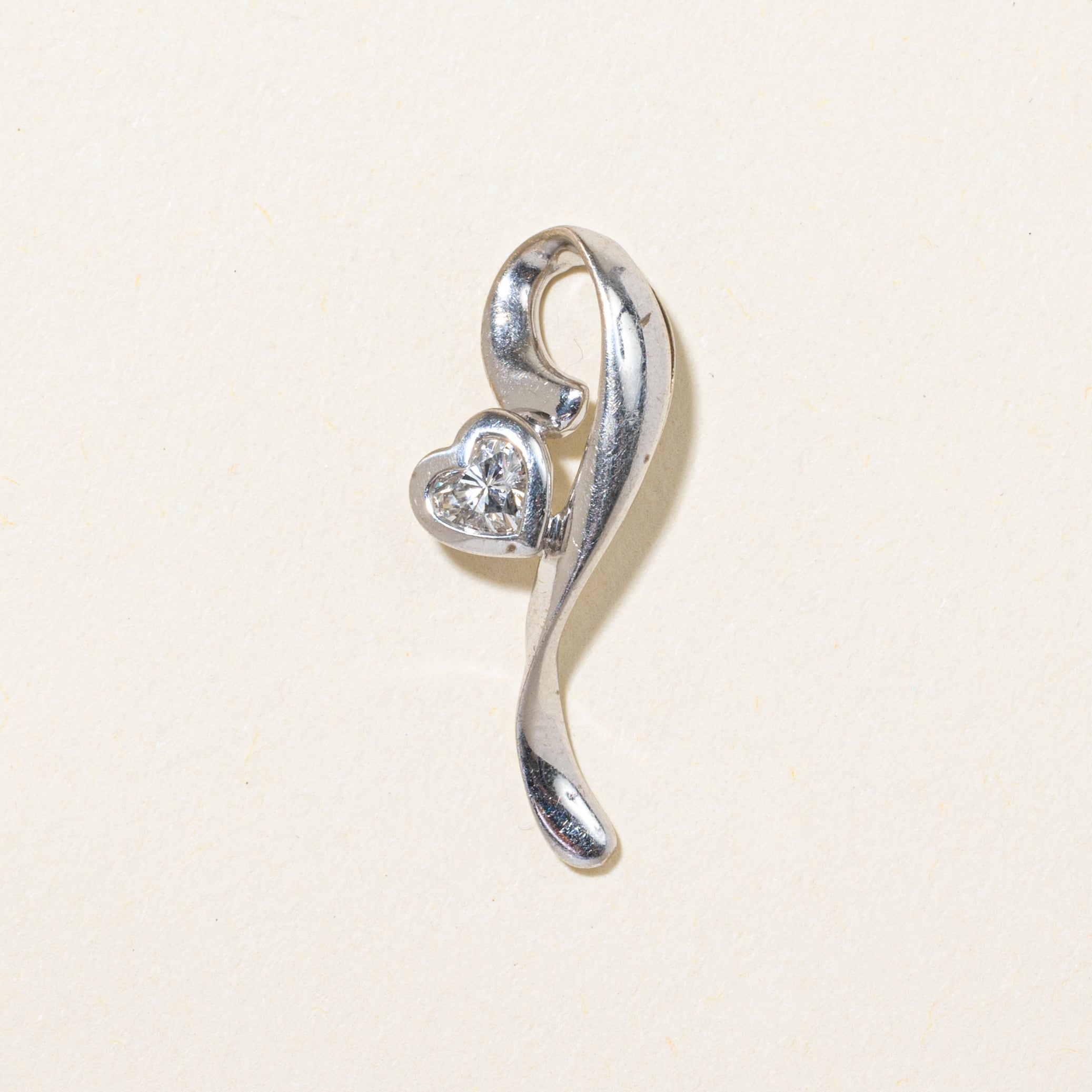 Diamond Heart Swirl Pendant | 0.17ct