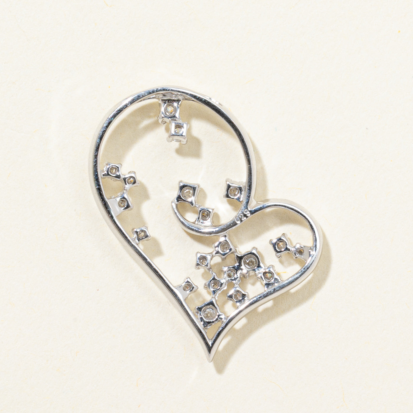 Pendentif cœur oblong ouvert en diamant | 0,29 ct
