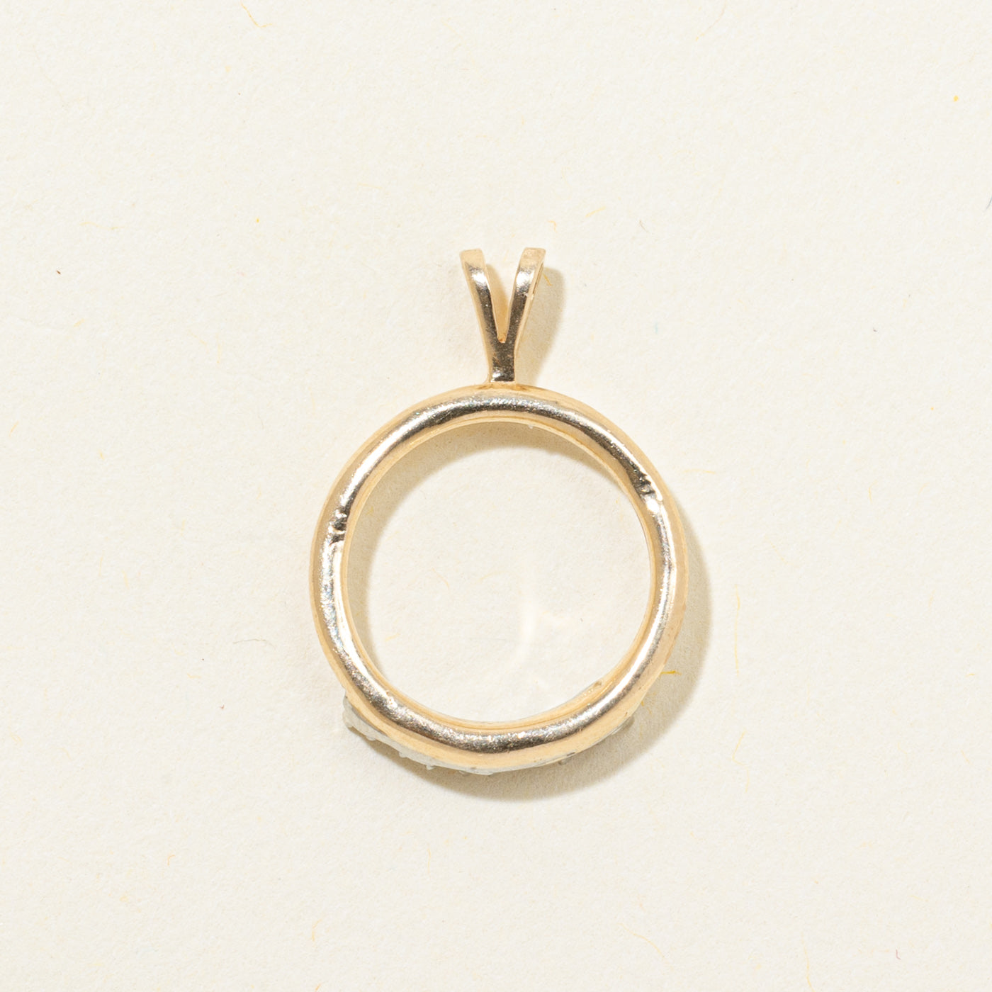 Diamond Plain Circle Pendant | 0.07ctw