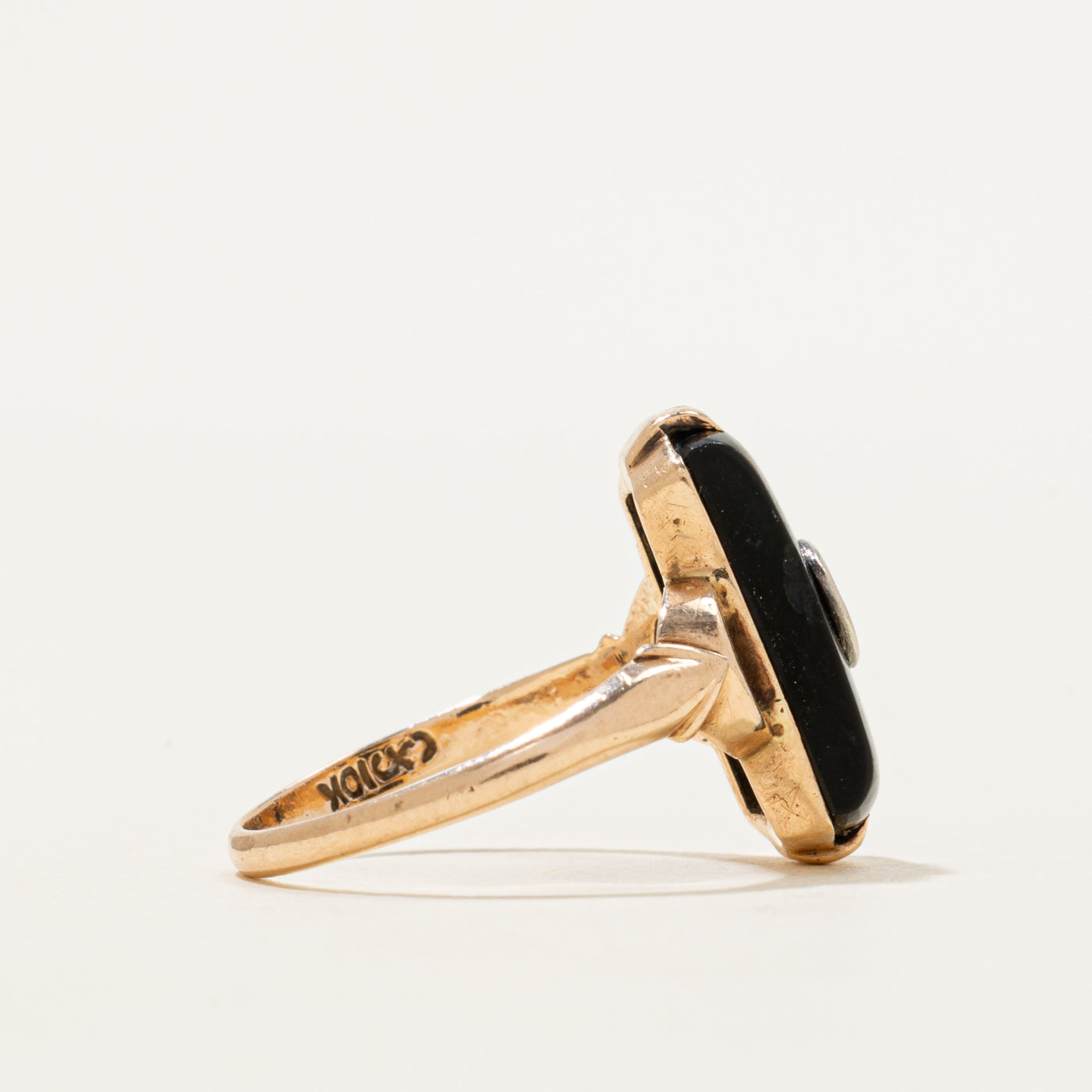 Onyx & Diamond Grooved Ring | 1.96ct, 0.02ct | SZ 5.25