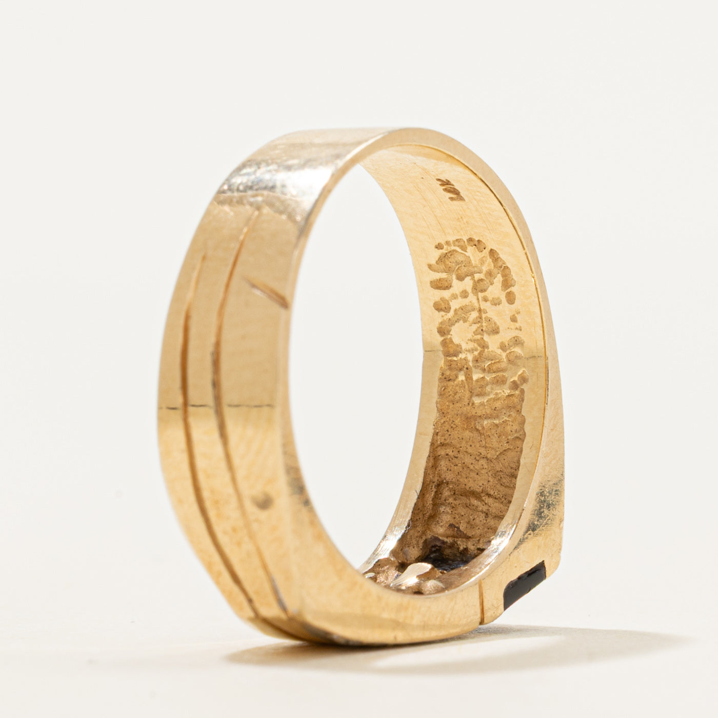 Onyx & Diamond Grooved Ring | 0.15ct, 0.01ctw | SZ 7