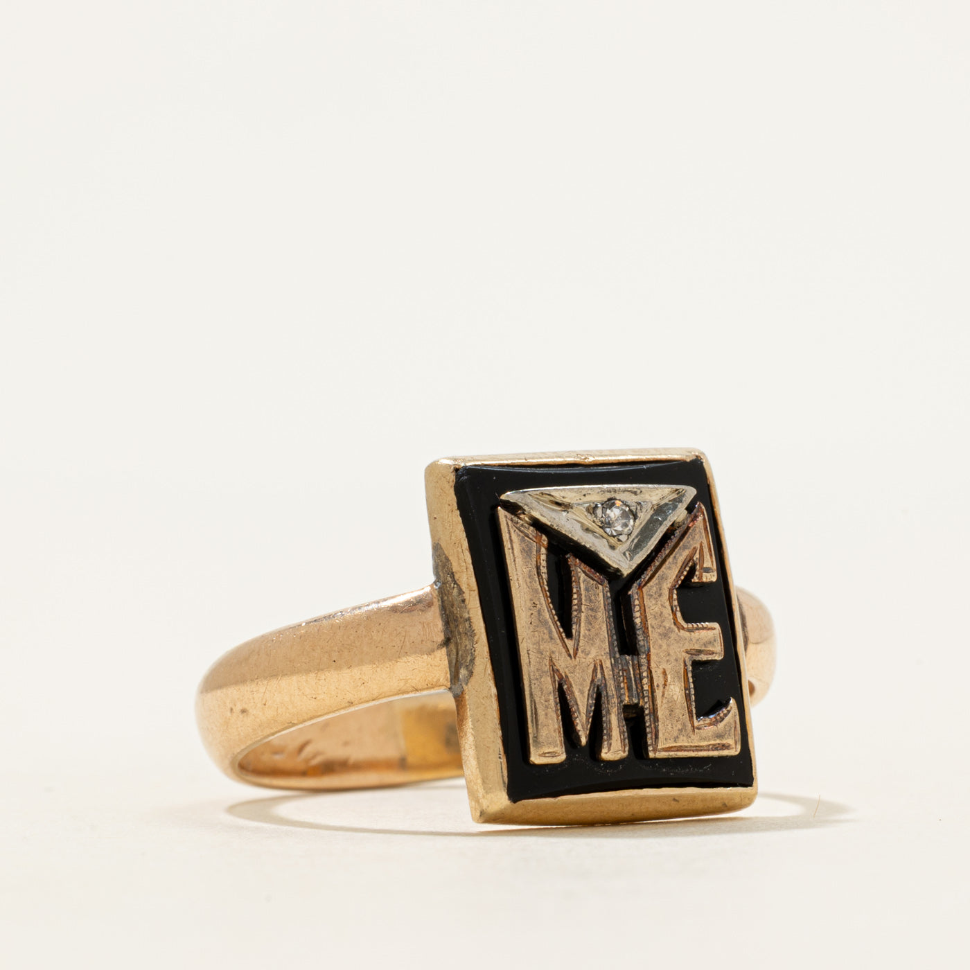 Bague initiale « ME » en onyx et diamants | 3,48 ct, 0,01 ct | Taille 9,5