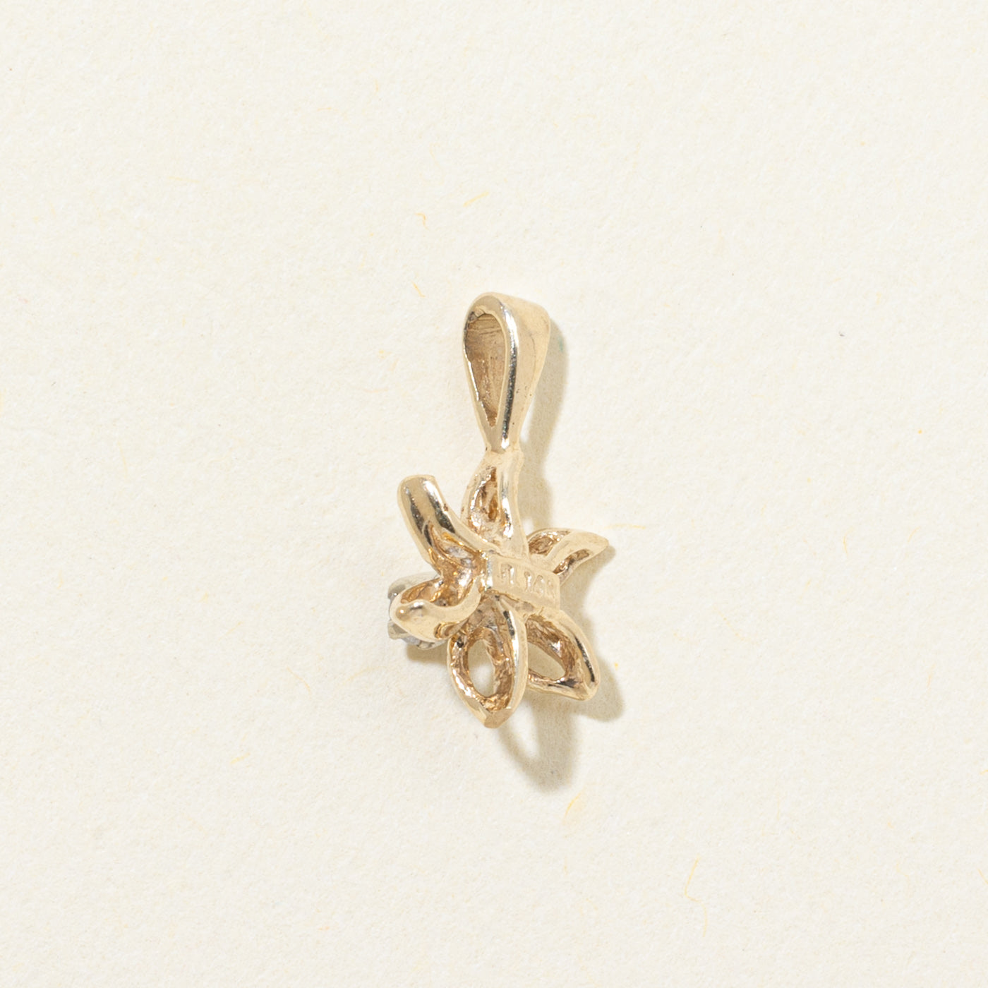 Diamond Flower Pendant | 0.03ct