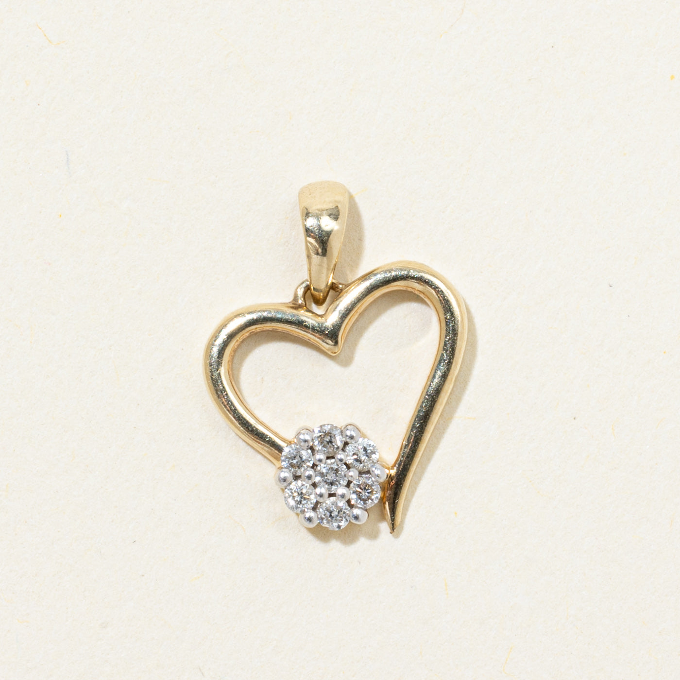 Diamond Cluster Open Heart Pendant | 0.08ctw