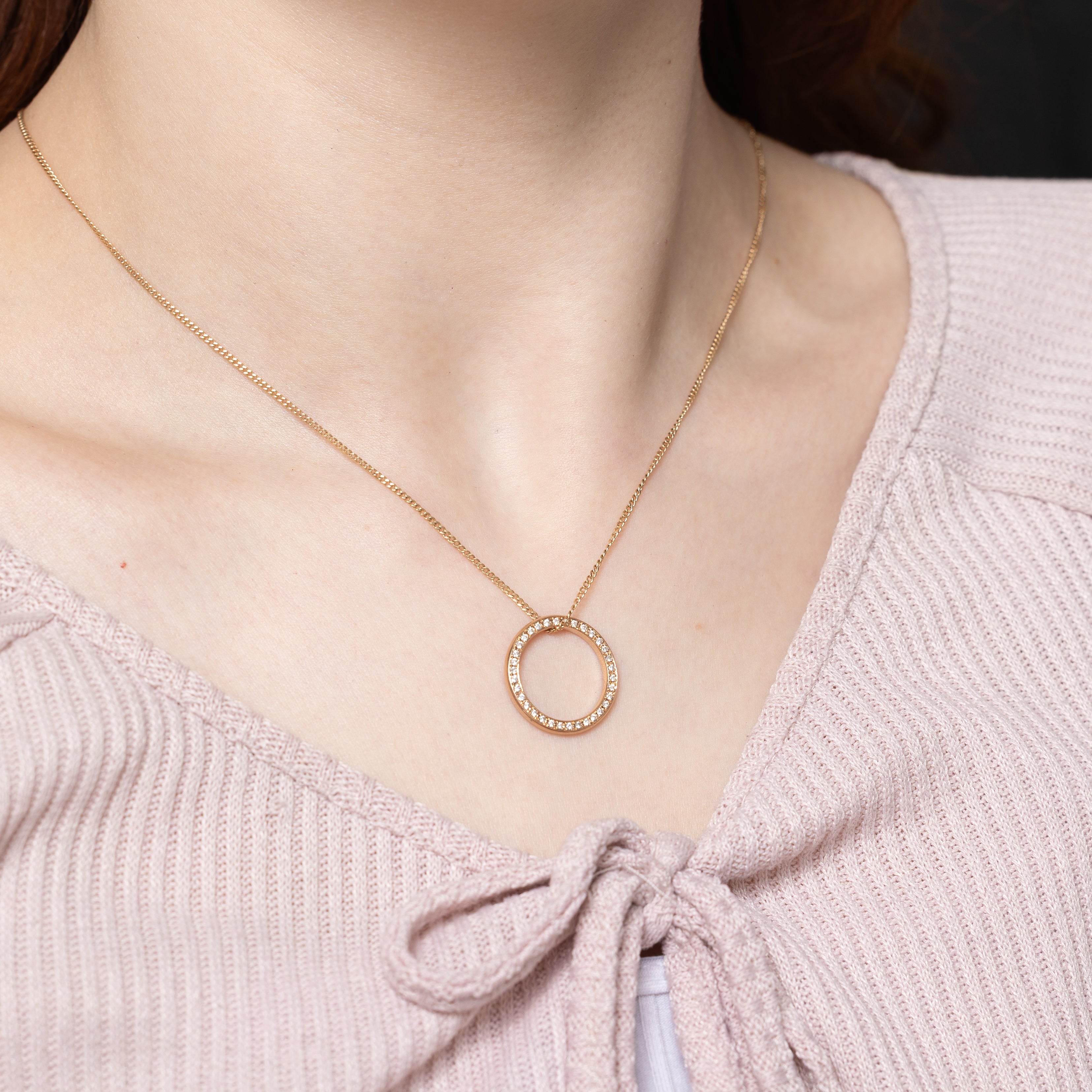 18k Eternity Diamond Circle Pendant | 0.42ctw