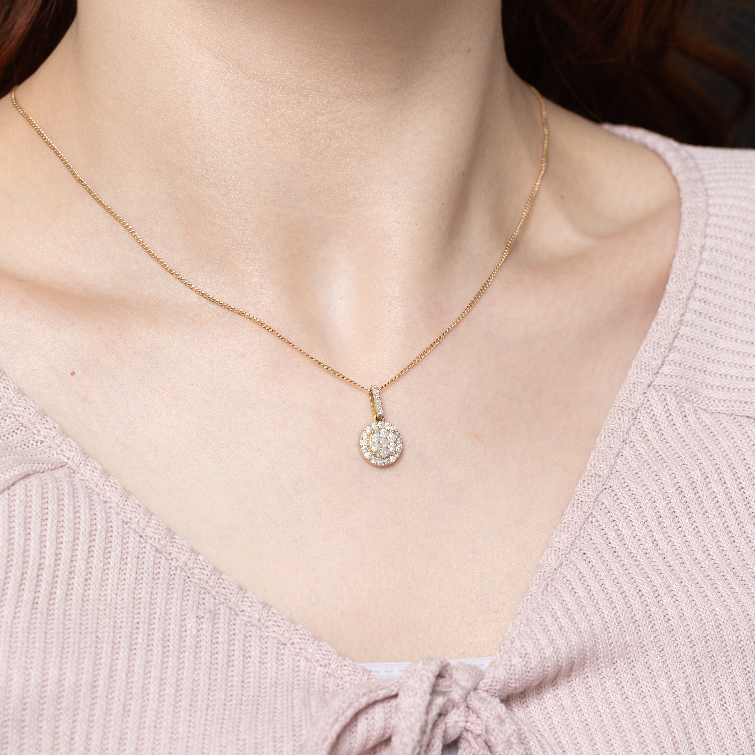 Pendentif halo serti de diamants en grappe | 0,60 ct